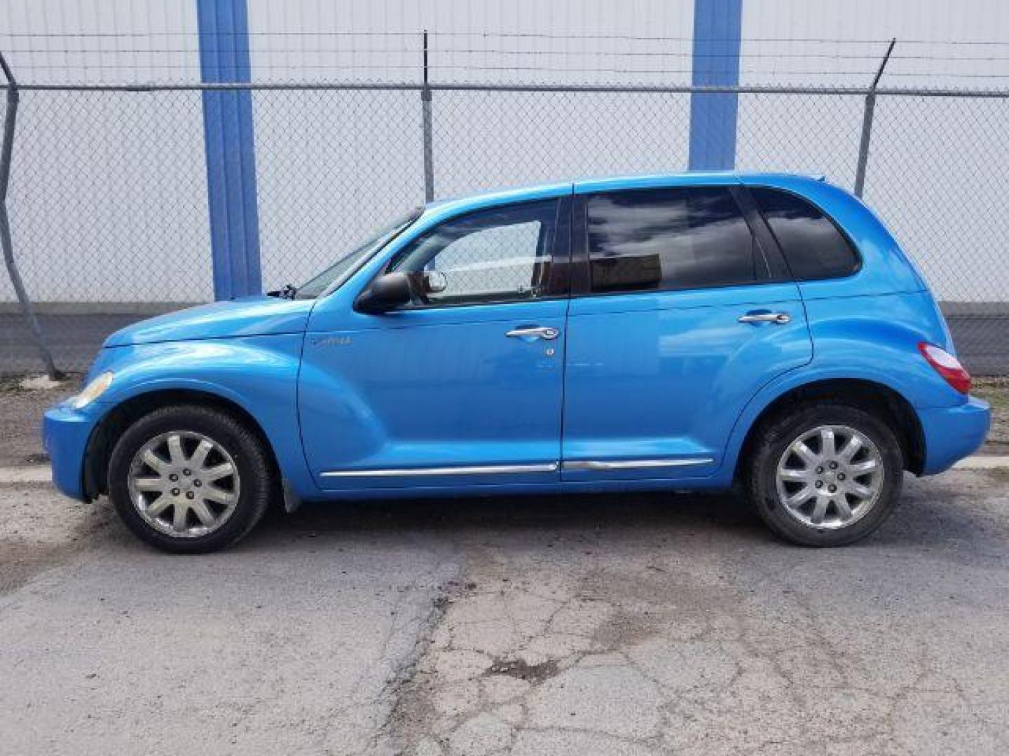 2008 Chrysler PT Cruiser Base (3A8FY48B68T) with an 2.4L L4 DOHC 16V engine, located at 601 E. Idaho St., Kalispell, MT, 59901, 0.000000, 0.000000 - Photo#2