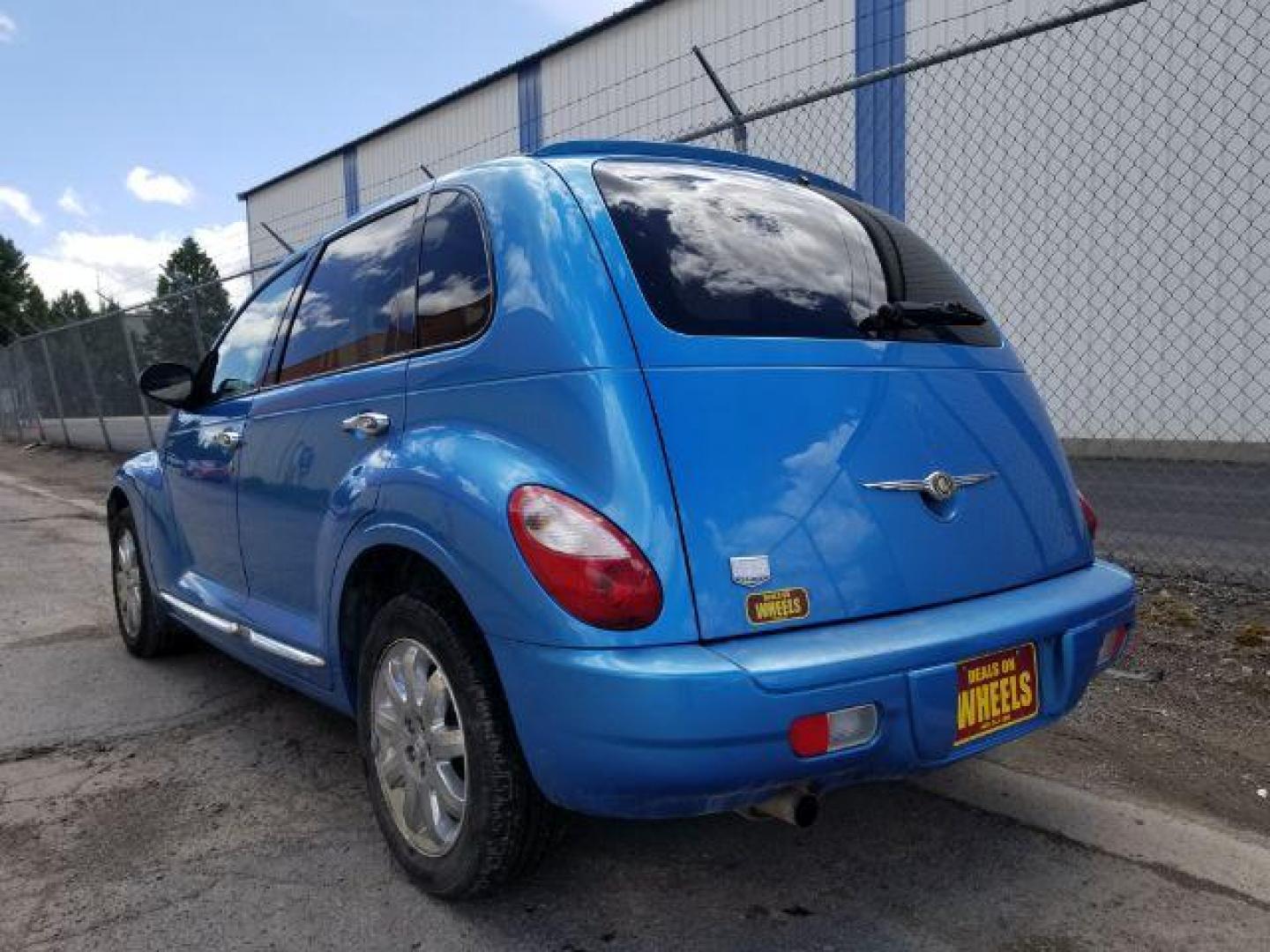 2008 Chrysler PT Cruiser Base (3A8FY48B68T) with an 2.4L L4 DOHC 16V engine, located at 601 E. Idaho St., Kalispell, MT, 59901, 0.000000, 0.000000 - Photo#3