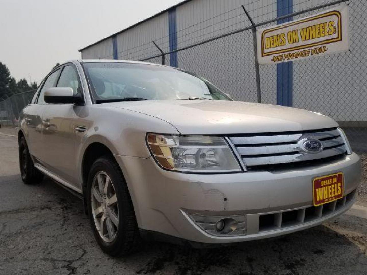 2008 Silver Birch Metalli Ford Taurus SEL (1FAHP24W08G) with an 3.5L V6 DOHC 24V engine, 6-Speed Automatic transmission, located at 4801 10th Ave S,, Great Falls, MT, 59405, 0.000000, 0.000000 - Photo#6