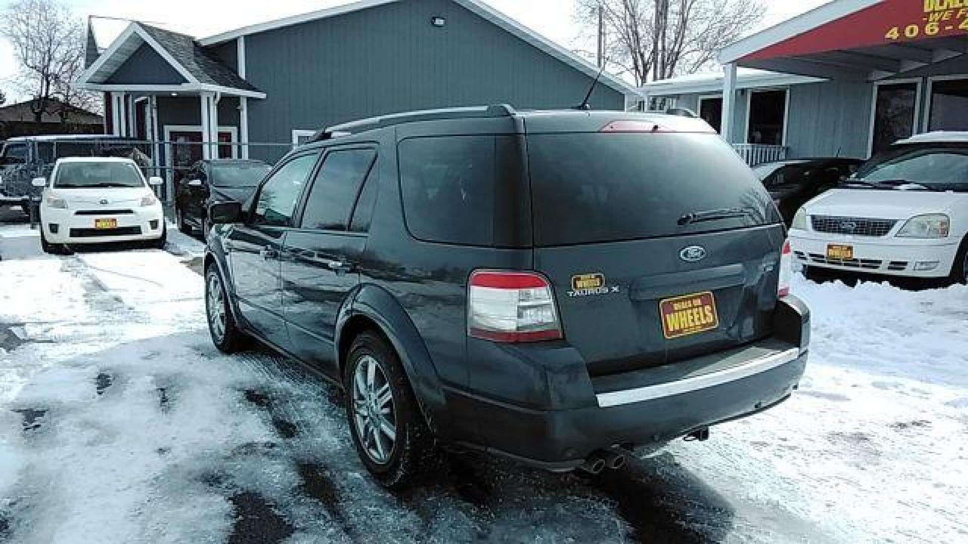 2008 Ford Taurus X Limited AWD (1FMDK06W28G) with an 3.5L V6 DOHC 24V engine, 6-Speed Automatic transmission, located at 1821 N Montana Ave., Helena, MT, 59601, (406) 422-1031, 0.000000, 0.000000 - Photo#4