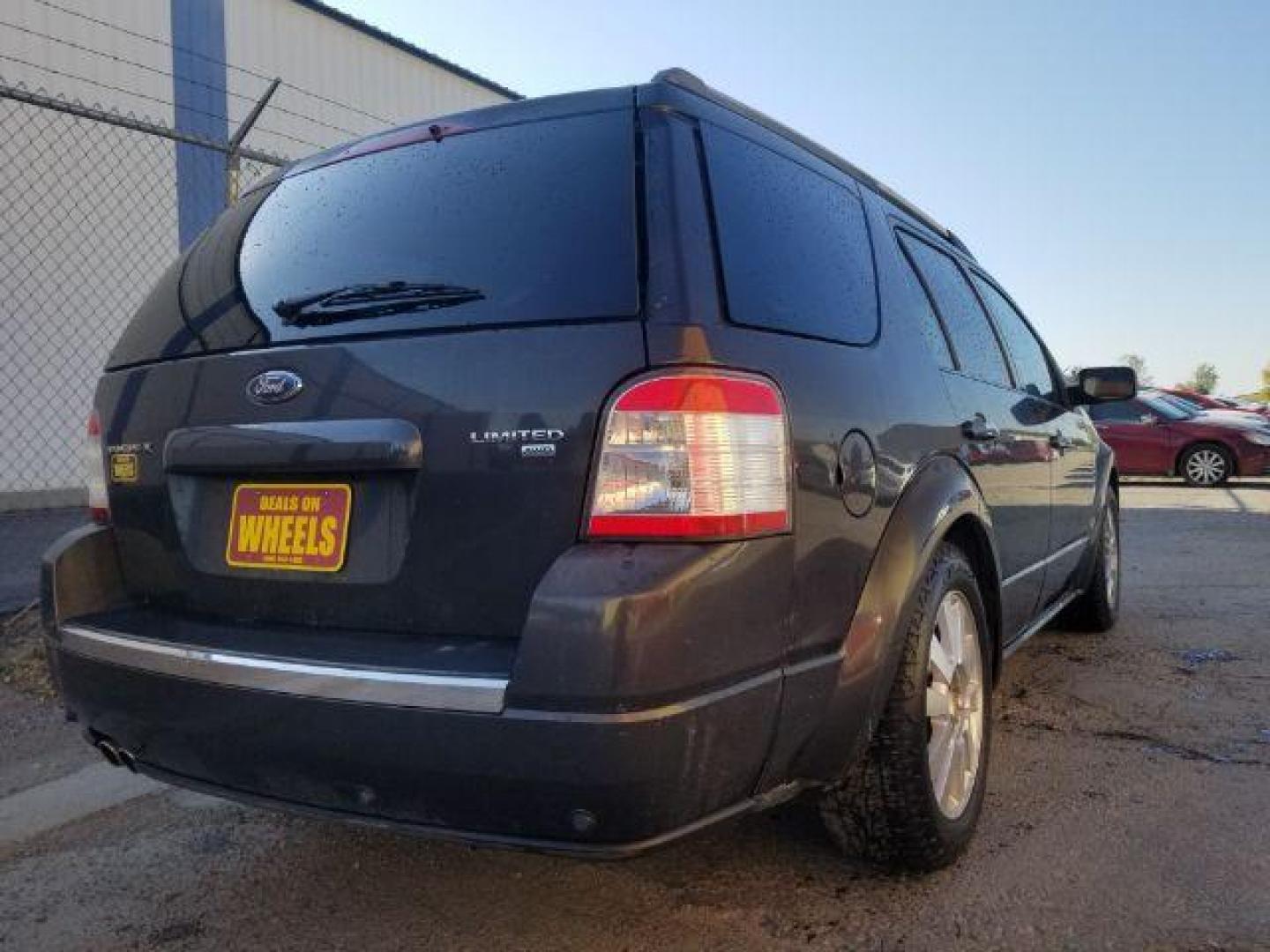 2008 Ford Taurus X Limited AWD (1FMDK06W18G) with an 3.5L V6 DOHC 24V engine, 6-Speed Automatic transmission, located at 4801 10th Ave S,, Great Falls, MT, 59405, 0.000000, 0.000000 - Photo#4