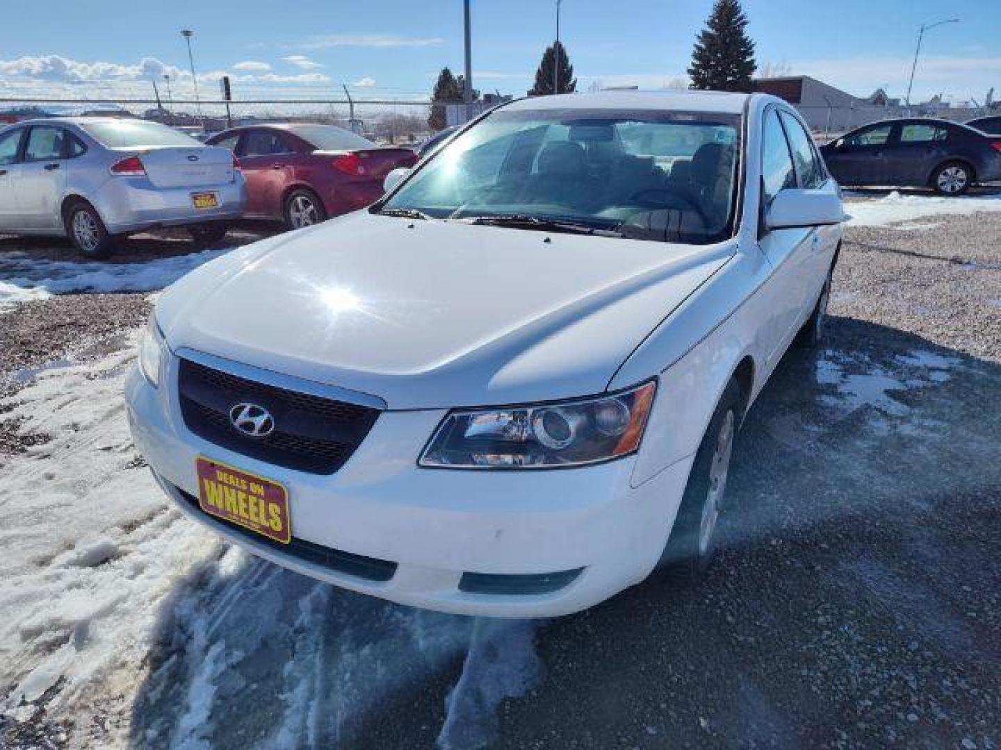 2008 Hyundai Sonata GLS (5NPET46C18H) with an 2.4L L4 DOHC 16V engine, located at 4801 10th Ave S,, Great Falls, MT, 59405, 0.000000, 0.000000 - Photo#0