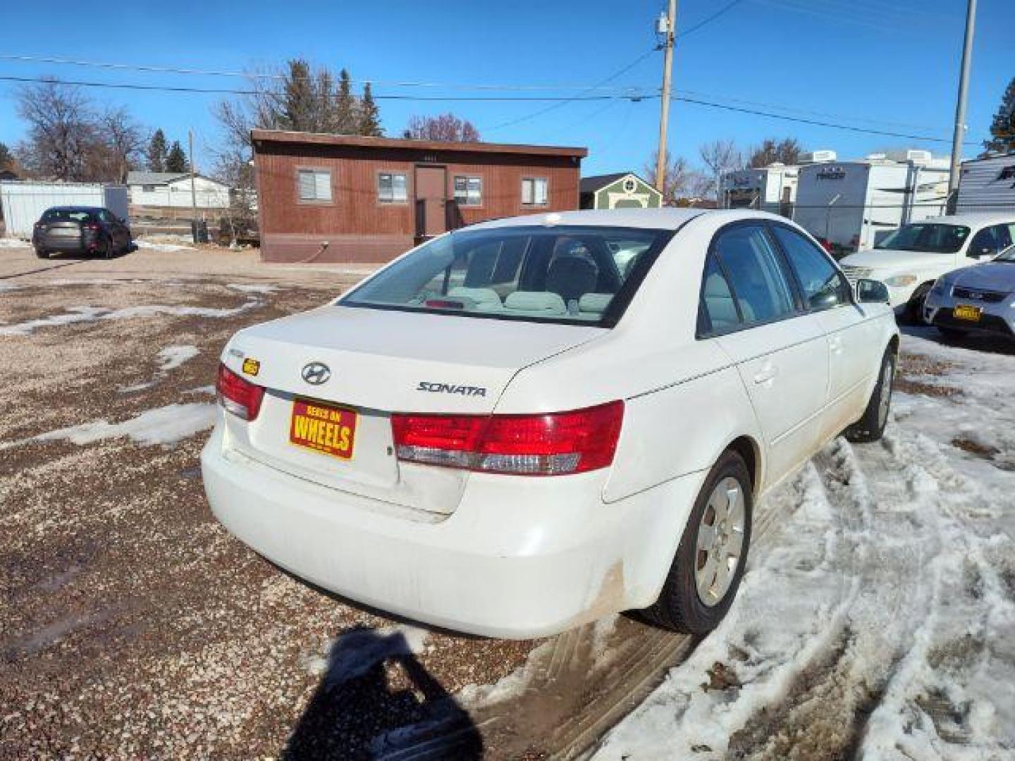 2008 Hyundai Sonata GLS (5NPET46C18H) with an 2.4L L4 DOHC 16V engine, located at 4801 10th Ave S,, Great Falls, MT, 59405, 0.000000, 0.000000 - Photo#3