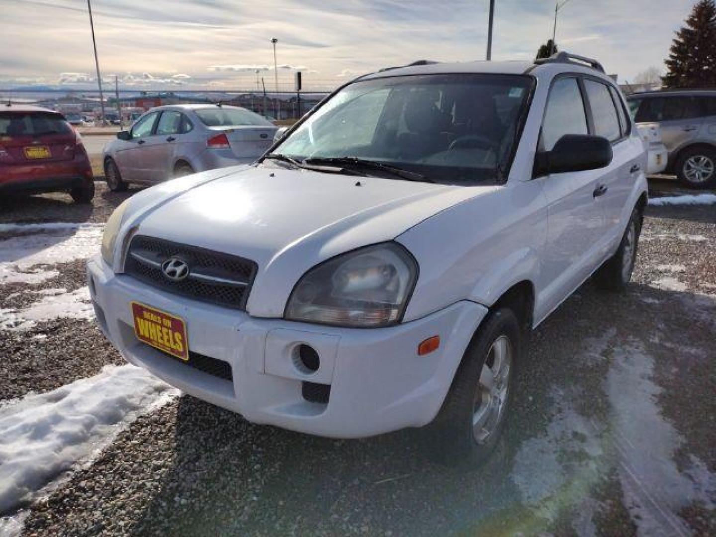 2008 Hyundai Tucson GLS 2.0 2WD (KM8JM12B88U) with an 2.0L L4 DOHC 16V engine, 4-Speed Automatic transmission, located at 4801 10th Ave S,, Great Falls, MT, 59405, 0.000000, 0.000000 - Photo#0