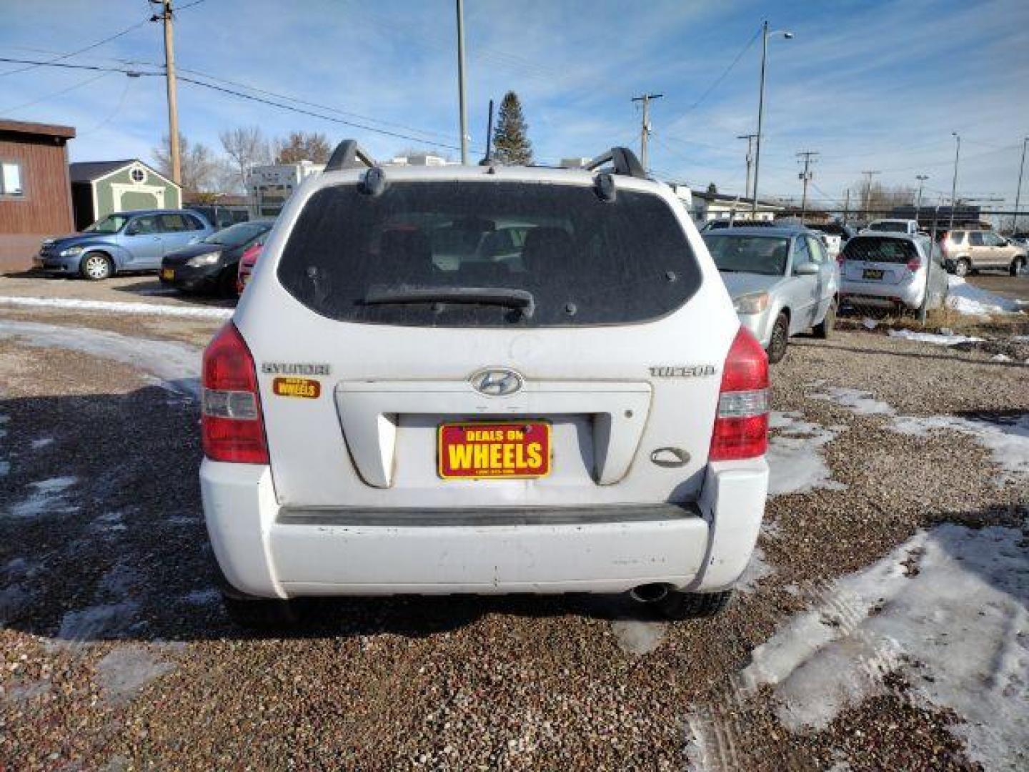 2008 Hyundai Tucson GLS 2.0 2WD (KM8JM12B88U) with an 2.0L L4 DOHC 16V engine, 4-Speed Automatic transmission, located at 4801 10th Ave S,, Great Falls, MT, 59405, 0.000000, 0.000000 - Photo#3