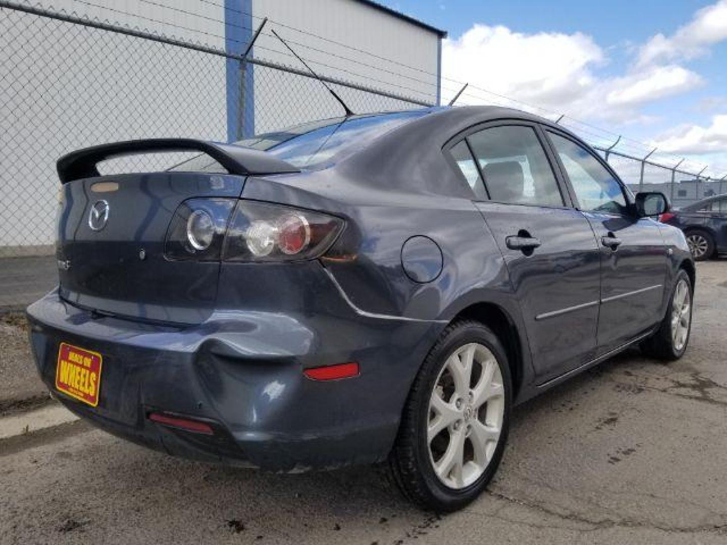 2008 Mazda MAZDA3 i Touring 4-Door (JM1BK32F781) with an 2.0L L4 DOHC 16V engine, located at 1821 N Montana Ave., Helena, MT, 59601, (406) 422-1031, 0.000000, 0.000000 - Photo#4