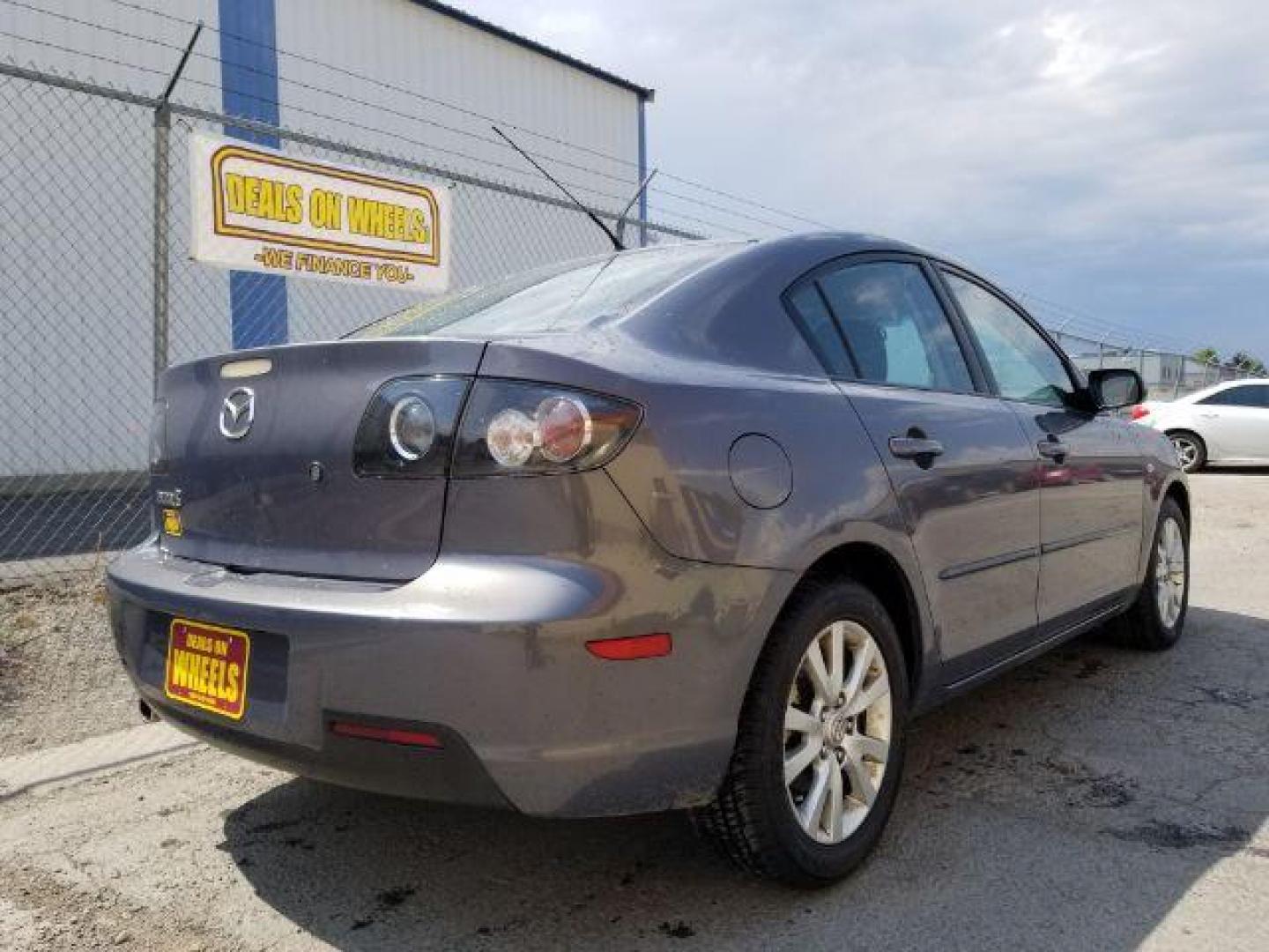 2008 Mazda MAZDA3 i Sport 4-Door (JM1BK12F881) with an 2.0L L4 DOHC 16V engine, located at 601 E. Idaho St., Kalispell, MT, 59901, 0.000000, 0.000000 - Photo#4