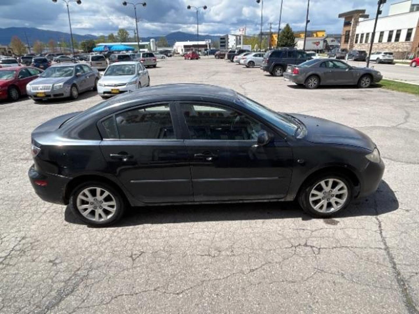 2008 Mazda MAZDA3 i Sport 4-Door (JM1BK32F981) with an 2.0L L4 DOHC 16V engine, located at 1800 West Broadway, Missoula, 59808, (406) 543-1986, 46.881348, -114.023628 - Photo#3