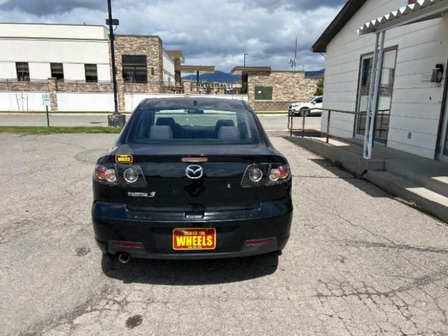 2008 Mazda MAZDA3 i Sport 4-Door (JM1BK32F981) with an 2.0L L4 DOHC 16V engine, located at 1800 West Broadway, Missoula, 59808, (406) 543-1986, 46.881348, -114.023628 - Photo#4