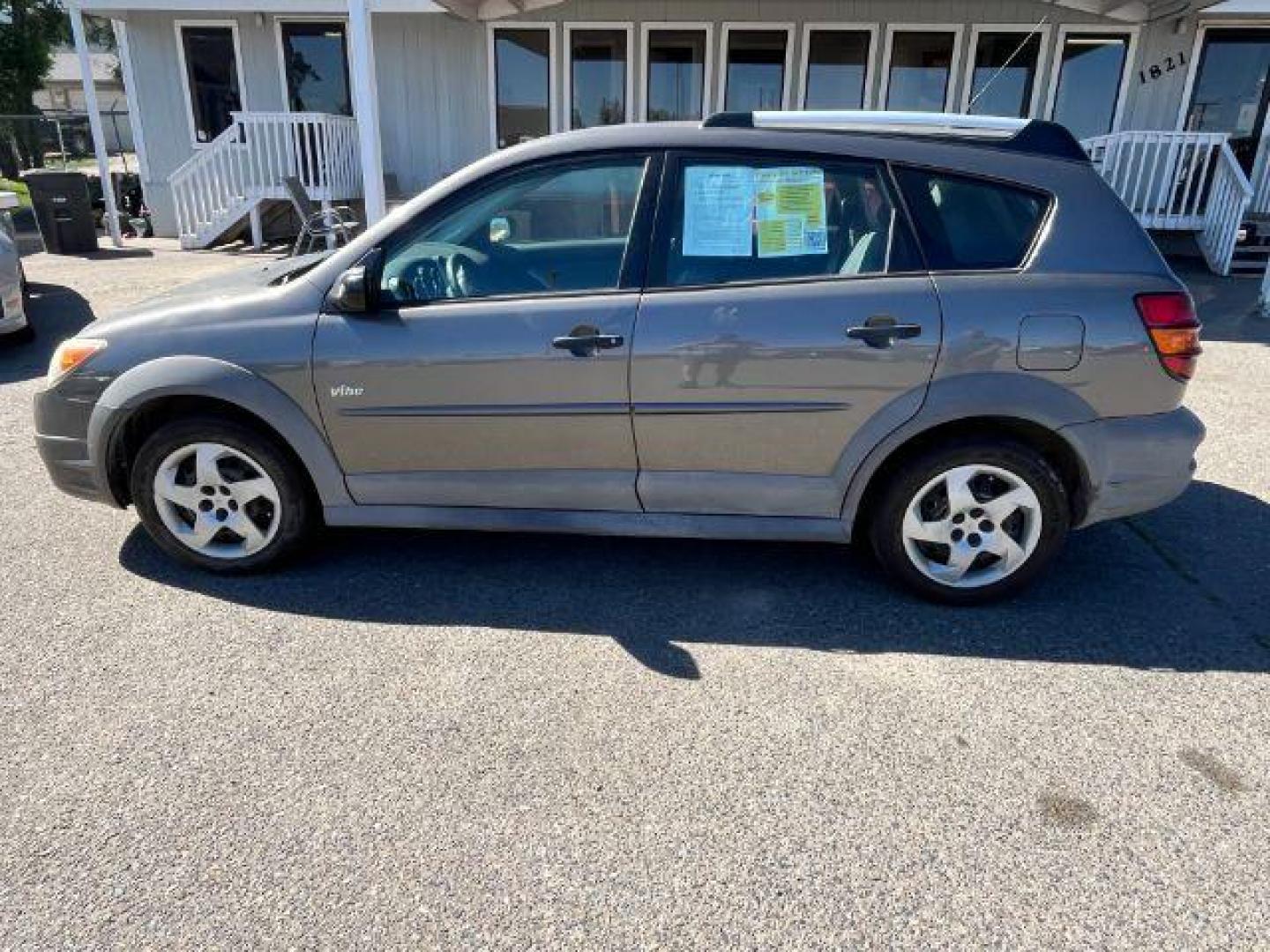 2008 Pontiac Vibe Base (5Y2SL65868Z) with an 1.8L L4 DOHC 16V engine, 5-Speed Manual transmission, located at 1821 N Montana Ave., Helena, MT, 59601, (406) 422-1031, 0.000000, 0.000000 - Photo#5