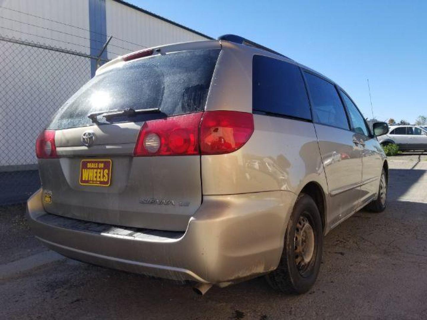 2008 Desert Sand Mica Toyota Sienna CE FWD 8-Passenger (5TDZK23C58S) with an 3.5L V6 EFI DOHC 24V engine, 5-Speed Automatic transmission, located at 601 E. Idaho St., Kalispell, MT, 59901, 0.000000, 0.000000 - Photo#4