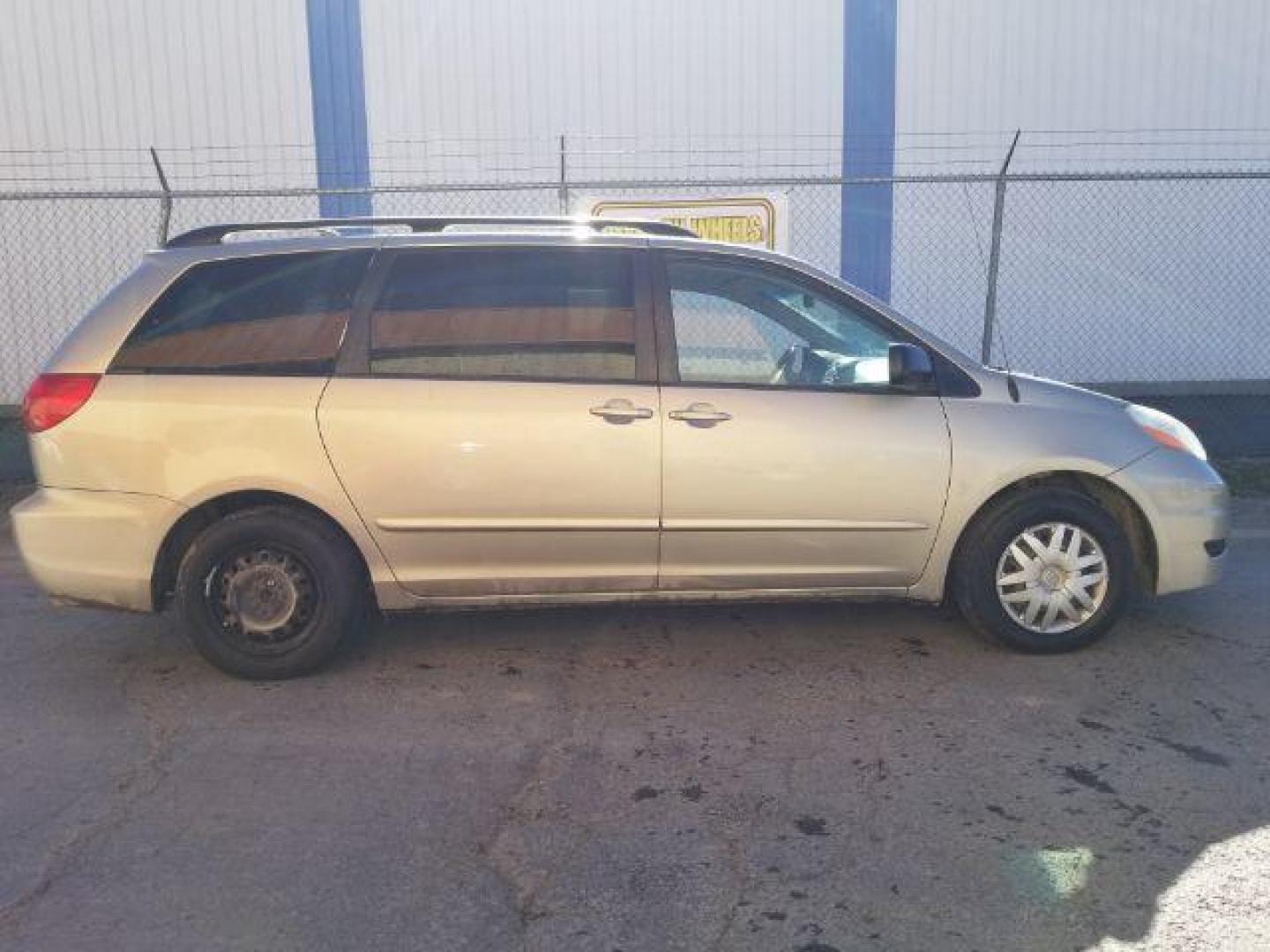 2008 Desert Sand Mica Toyota Sienna CE FWD 8-Passenger (5TDZK23C58S) with an 3.5L V6 EFI DOHC 24V engine, 5-Speed Automatic transmission, located at 601 E. Idaho St., Kalispell, MT, 59901, 0.000000, 0.000000 - Photo#5