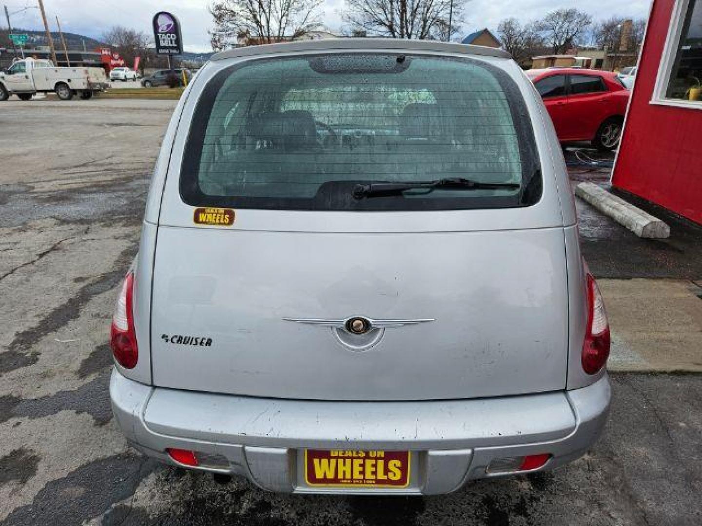 2009 Chrysler PT Cruiser Base (3A8FY48989T) with an 2.4L L4 DOHC 16V engine, located at 601 E. Idaho St., Kalispell, MT, 59901, 0.000000, 0.000000 - Photo#3