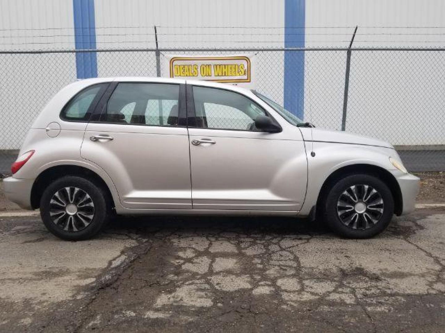 2009 Chrysler PT Cruiser Base (3A8FY48989T) with an 2.4L L4 DOHC 16V engine, located at 1800 West Broadway, Missoula, 59808, (406) 543-1986, 46.881348, -114.023628 - Photo#3