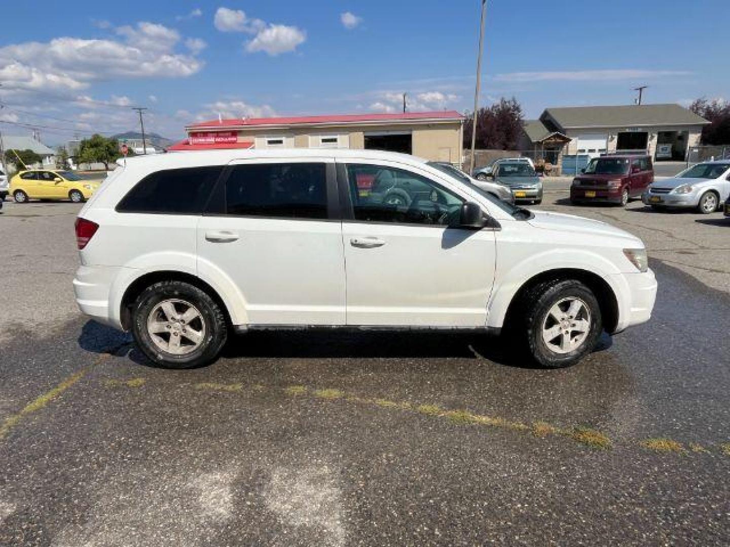 2009 Dodge Journey SE (3D4GG47B19T) with an 2.4L L4 DOHC 16V engine, 4-Speed Automatic transmission, located at 1821 N Montana Ave., Helena, MT, 59601, (406) 422-1031, 0.000000, 0.000000 - Photo#3