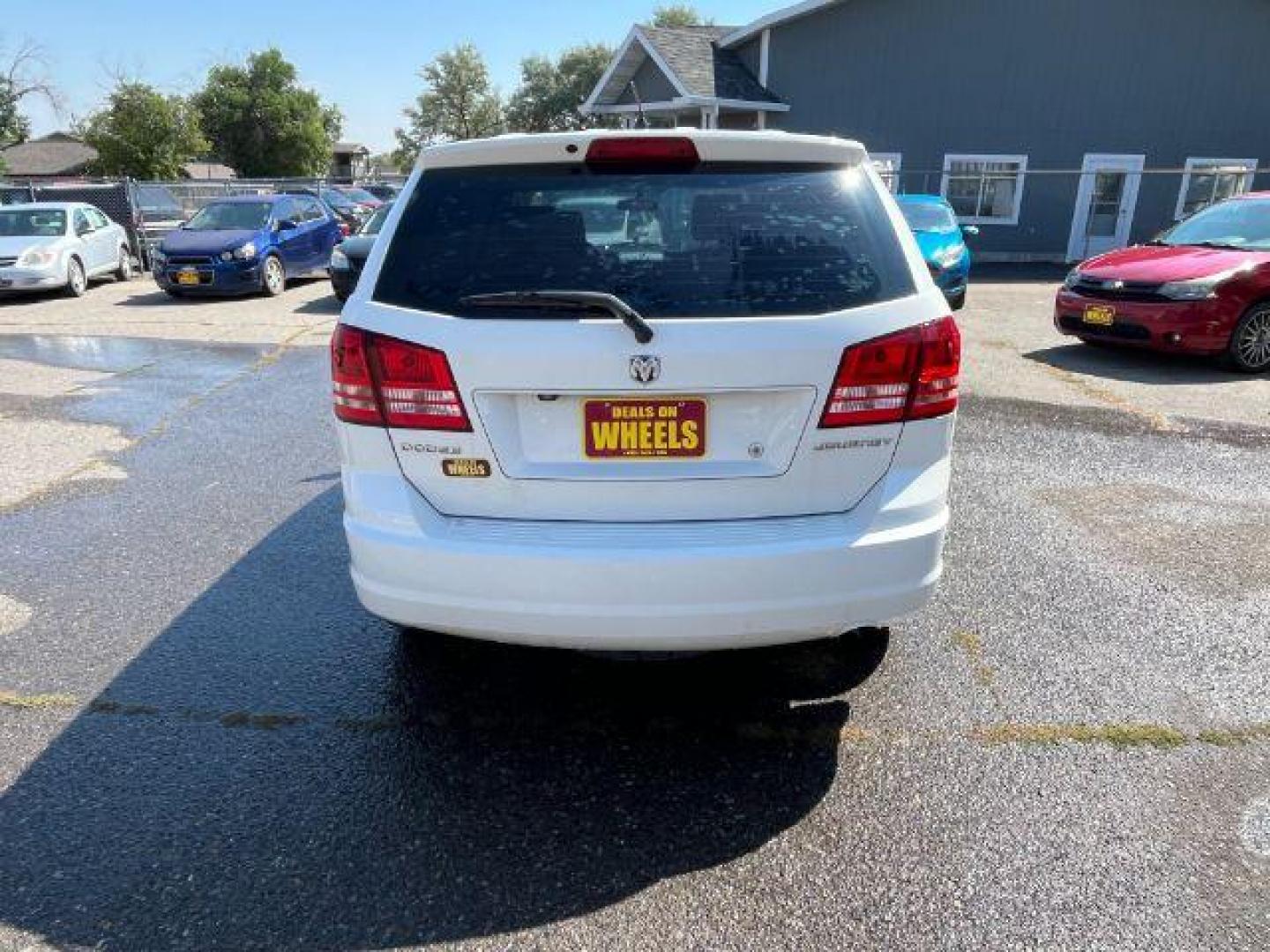 2009 Dodge Journey SE (3D4GG47B19T) with an 2.4L L4 DOHC 16V engine, 4-Speed Automatic transmission, located at 1821 N Montana Ave., Helena, MT, 59601, (406) 422-1031, 0.000000, 0.000000 - Photo#4