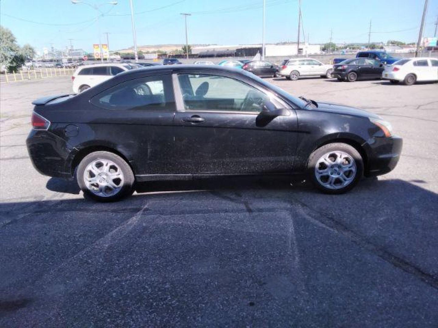 2009 Ford Focus SE Coupe (1FAHP32N69W) with an 2.0L L4 DOHC 16V engine, located at 4801 10th Ave S,, Great Falls, MT, 59405, 0.000000, 0.000000 - Photo#5