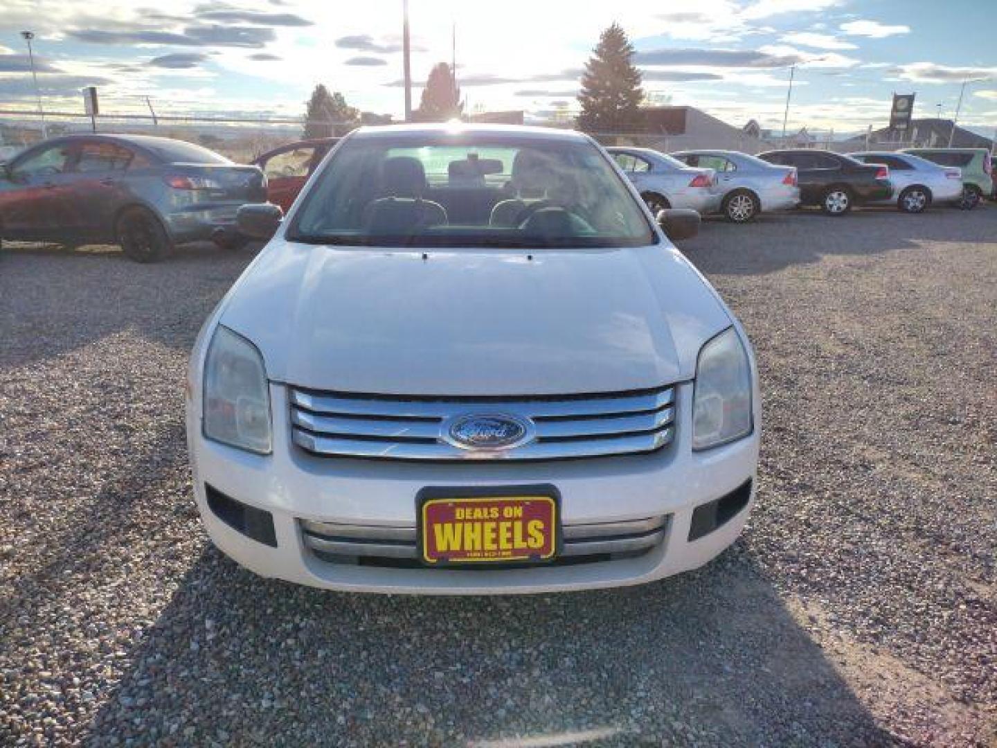 2009 Ford Fusion I4 S (3FAHP06Z19R) with an 2.3L L4 DOHC 16V engine, located at 4801 10th Ave S,, Great Falls, MT, 59405, 0.000000, 0.000000 - Photo#7