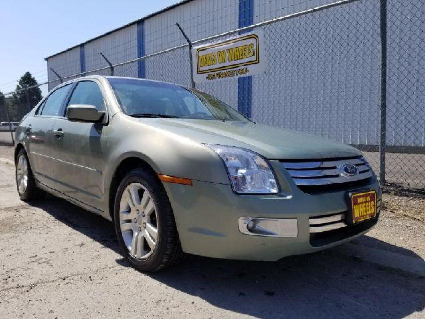 2009 Ford Fusion V6 SEL AWD (3FAHP02119R) with an 3.0L V6 DOHC 24V engine, located at 601 E. Idaho St., Kalispell, MT, 59901, 0.000000, 0.000000 - Photo#6