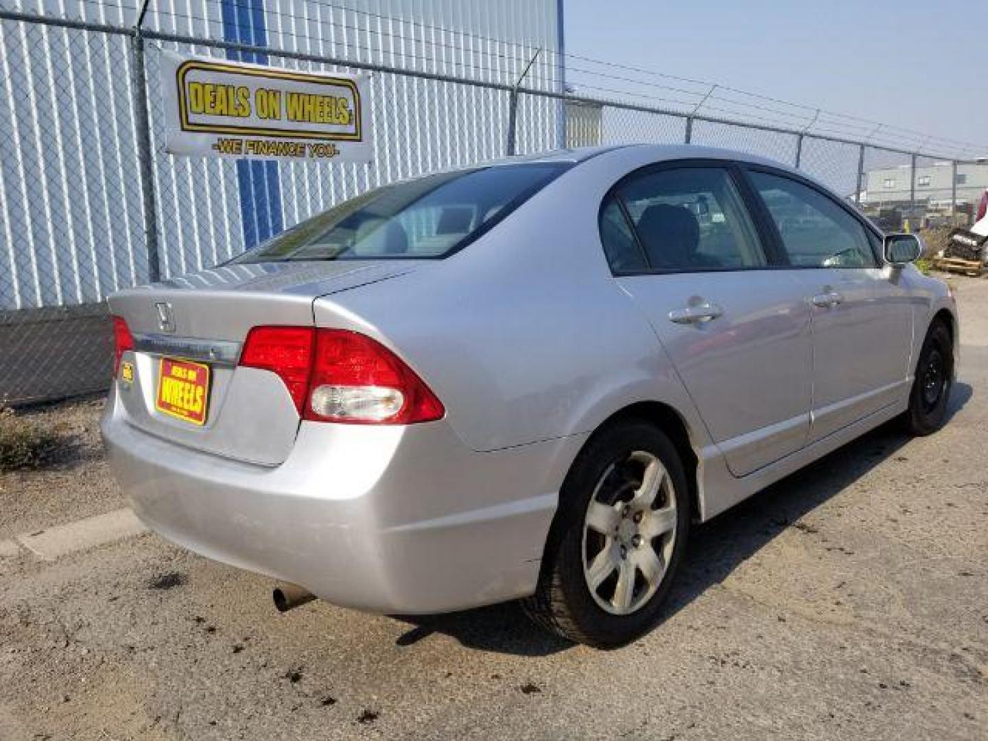 2009 Honda Civic LX Sedan 5-Speed AT (2HGFA16519H) with an 1.8L L4 SOHC 16V engine, 5-Speed Automatic transmission, located at 1800 West Broadway, Missoula, 59808, (406) 543-1986, 46.881348, -114.023628 - Photo#4