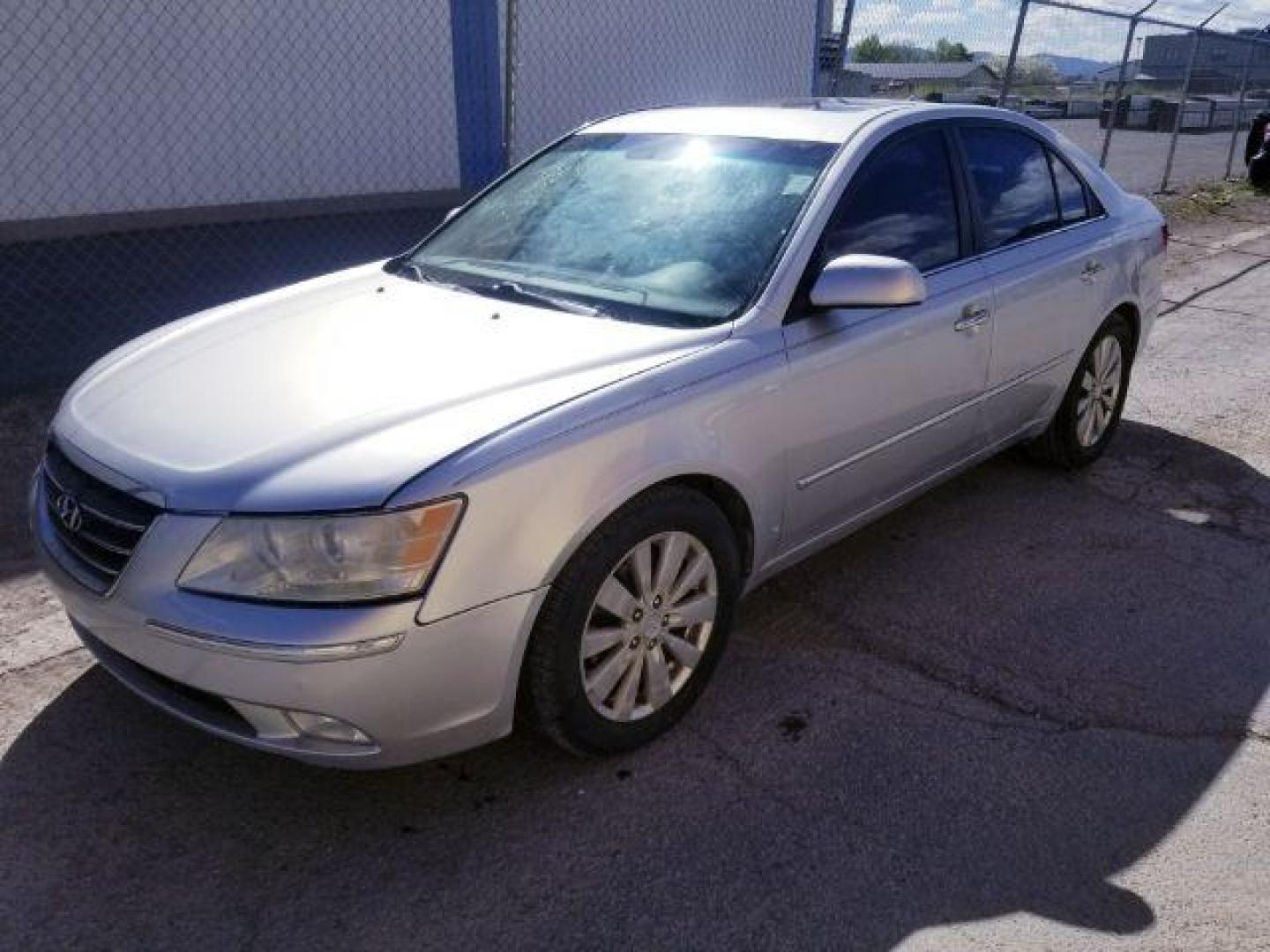 2009 Hyundai Sonata SEDAN 4-DR (5NPEU46F19H) with an 3.3L V6 DOHC 24V engine, 5-Speed Automatic transmission, located at 4801 10th Ave S,, Great Falls, MT, 59405, 0.000000, 0.000000 - Photo#0