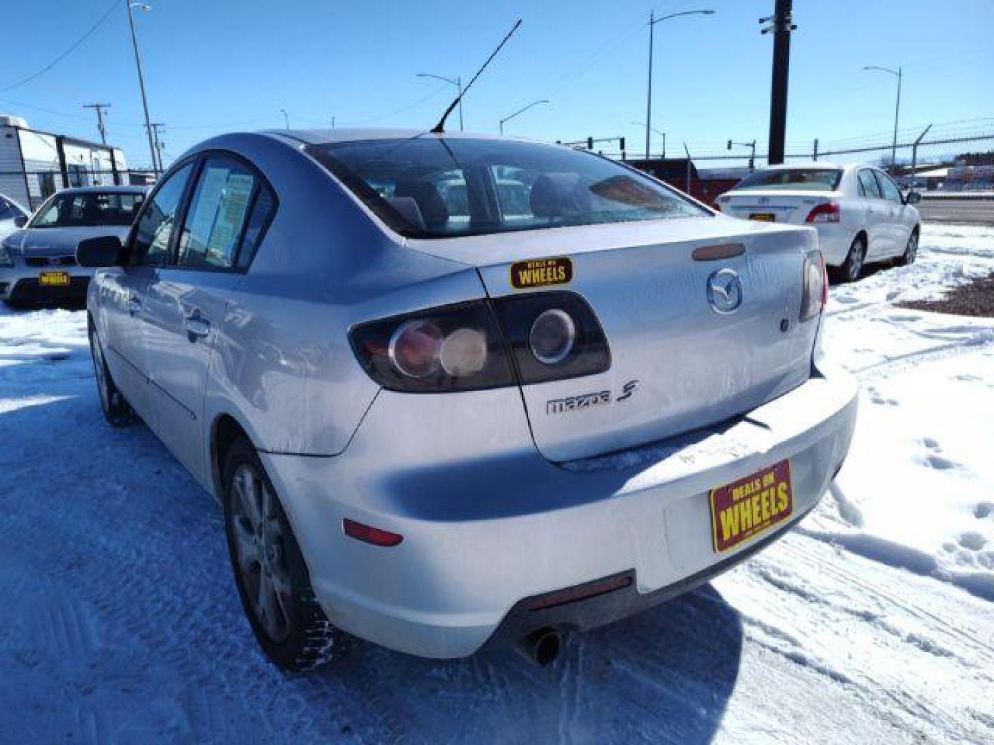 2009 Mazda MAZDA3 i Touring Value 4-Door (JM1BK32F391) with an 2.0L L4 DOHC 16V engine, located at 4801 10th Ave S,, Great Falls, MT, 59405, 0.000000, 0.000000 - Photo#2