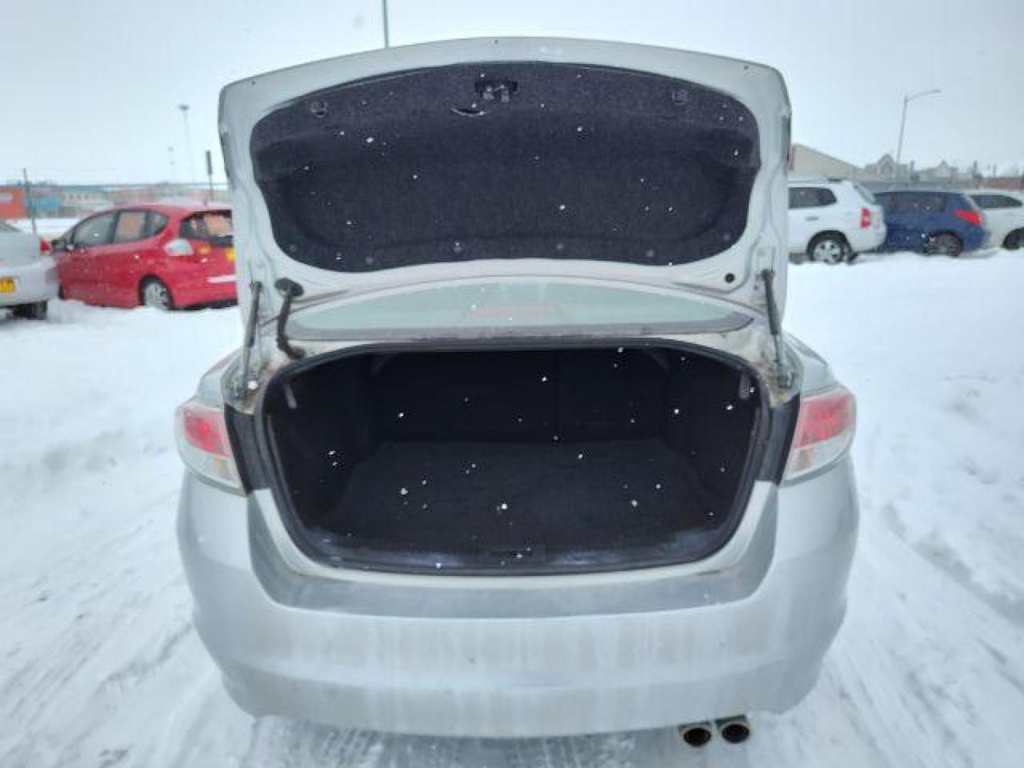 2009 Brilliant Silver Metallic Mazda Mazda6 i SV (1YVHP80A395) with an 2.5L L4 DOHC 16V engine, located at 4801 10th Ave S,, Great Falls, MT, 59405, 0.000000, 0.000000 - Photo#12