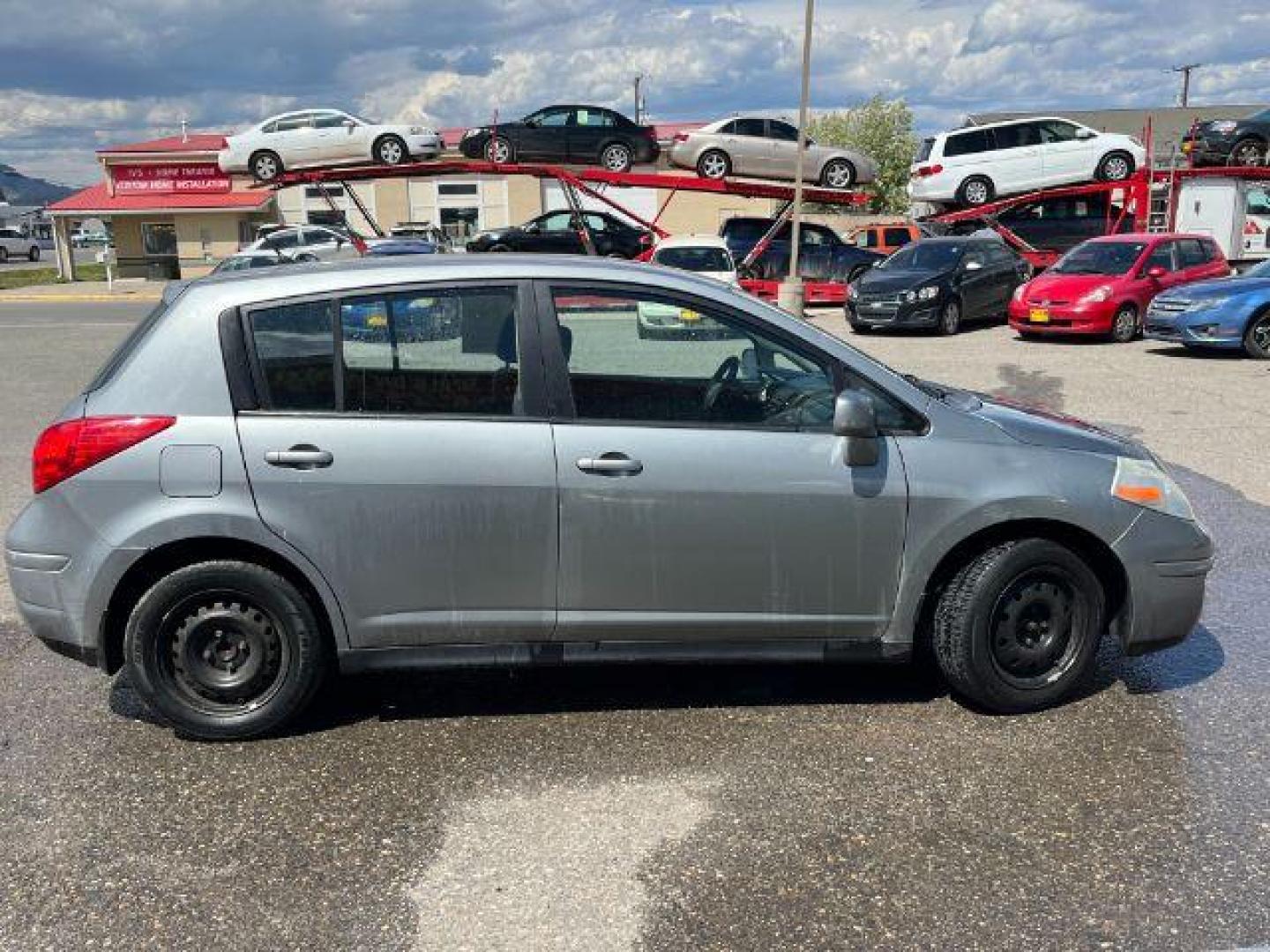 2009 Nissan Versa 1.8 S Hatchback (3N1BC13EX9L) with an 1.8L L4 DOHC 16V engine, located at 1821 N Montana Ave., Helena, MT, 59601, (406) 422-1031, 0.000000, 0.000000 - Photo#2