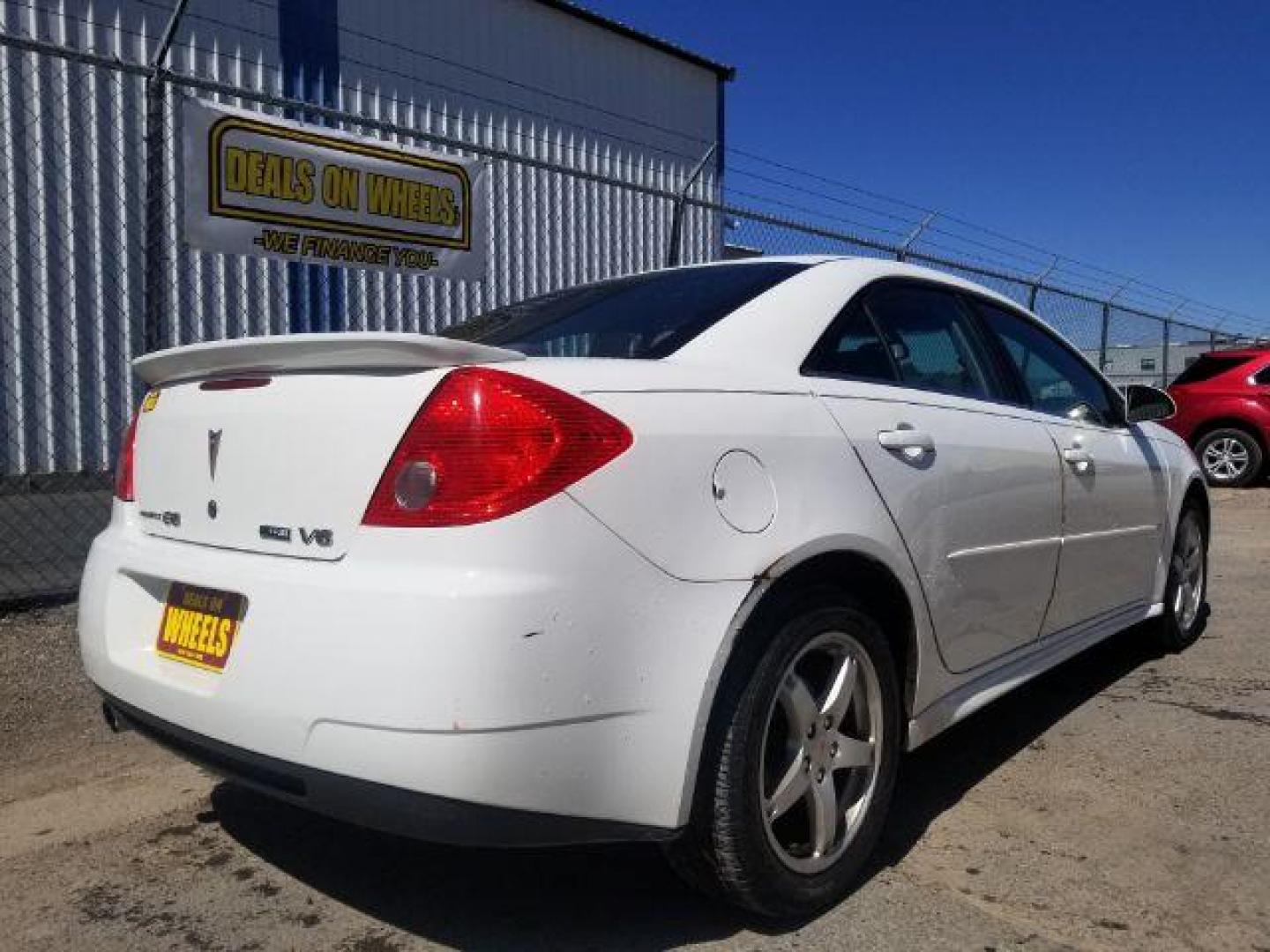 2009 Pontiac G6 Sedan (1G2ZJ57K894) with an 3.5L V6 OHV 12V engine, 4-Speed Automatic transmission, located at 4801 10th Ave S,, Great Falls, MT, 59405, 0.000000, 0.000000 - Photo#4