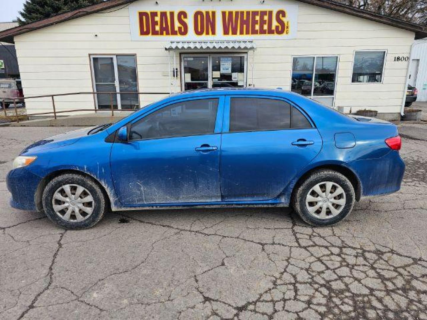 2009 Toyota Corolla LE 4-Speed AT (JTDBL40E59J) with an 1.8L L4 DOHC 16V engine, 4-Speed Automatic transmission, located at 1800 West Broadway, Missoula, 59808, (406) 543-1986, 46.881348, -114.023628 - Photo#8