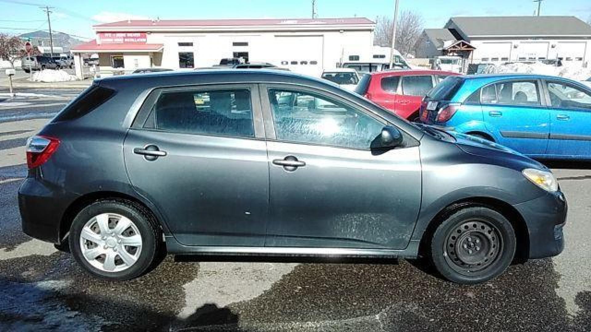 2009 Toyota Matrix Base 4-Speed AT (2T1KU40E69C) with an 1.8L L4 DOHC 16V engine, 4-Speed Automatic transmission, located at 1821 N Montana Ave., Helena, MT, 59601, (406) 422-1031, 0.000000, 0.000000 - Photo#4