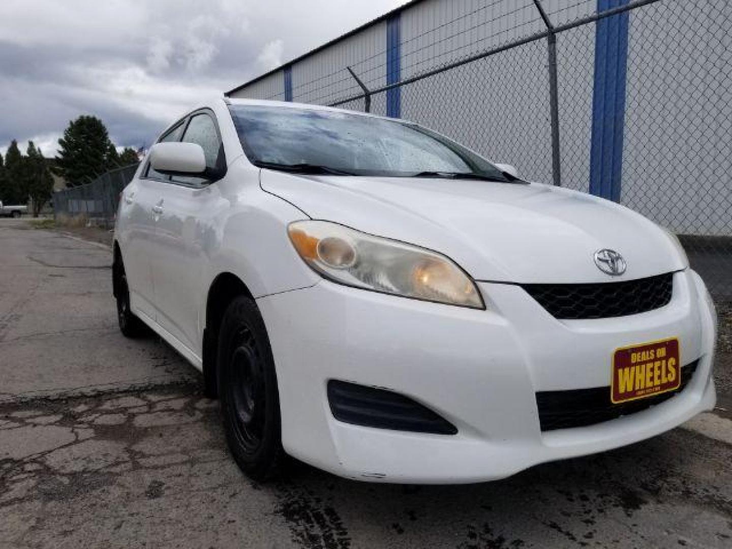 2009 Toyota Matrix Base 4-Speed AT (2T1KU40E09C) with an 1.8L L4 DOHC 16V engine, 4-Speed Automatic transmission, located at 1821 N Montana Ave., Helena, MT, 59601, (406) 422-1031, 0.000000, 0.000000 - Photo#6