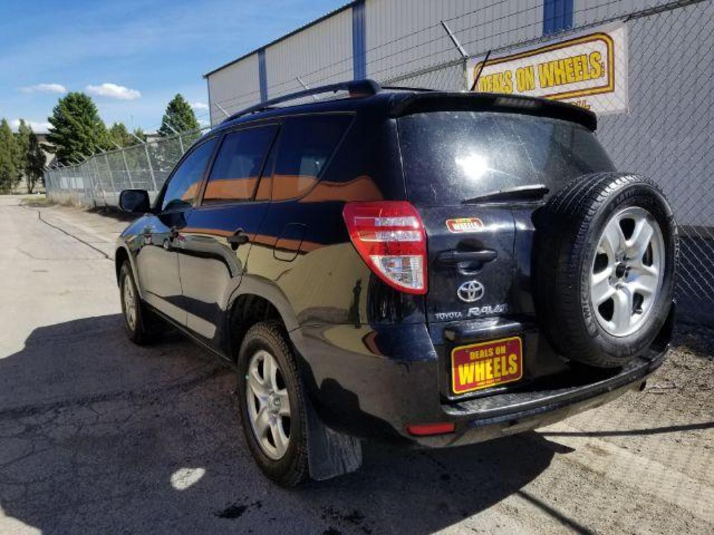 2009 Black Toyota RAV4 SPORT UTILITY 4-DR (JTMBF33V395) with an 2.4L L4 DOHC 16V engine, 4-Speed Automatic transmission, located at 1821 N Montana Ave., Helena, MT, 59601, (406) 422-1031, 0.000000, 0.000000 - Photo#3