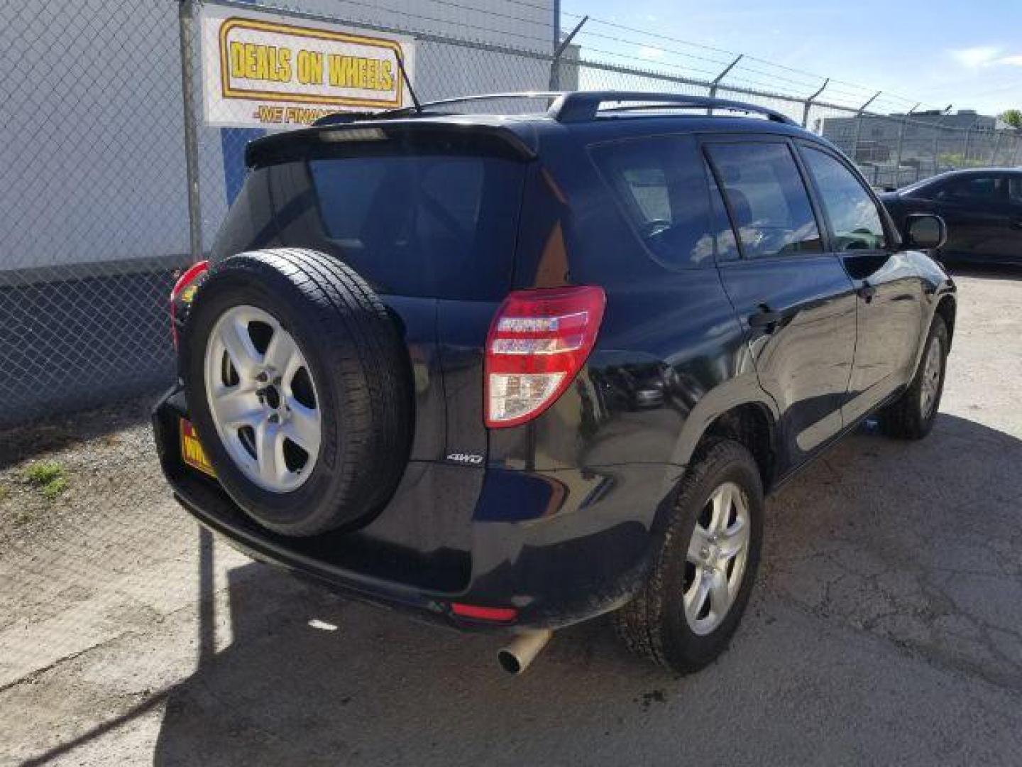 2009 Black Toyota RAV4 SPORT UTILITY 4-DR (JTMBF33V395) with an 2.4L L4 DOHC 16V engine, 4-Speed Automatic transmission, located at 1821 N Montana Ave., Helena, MT, 59601, (406) 422-1031, 0.000000, 0.000000 - Photo#4