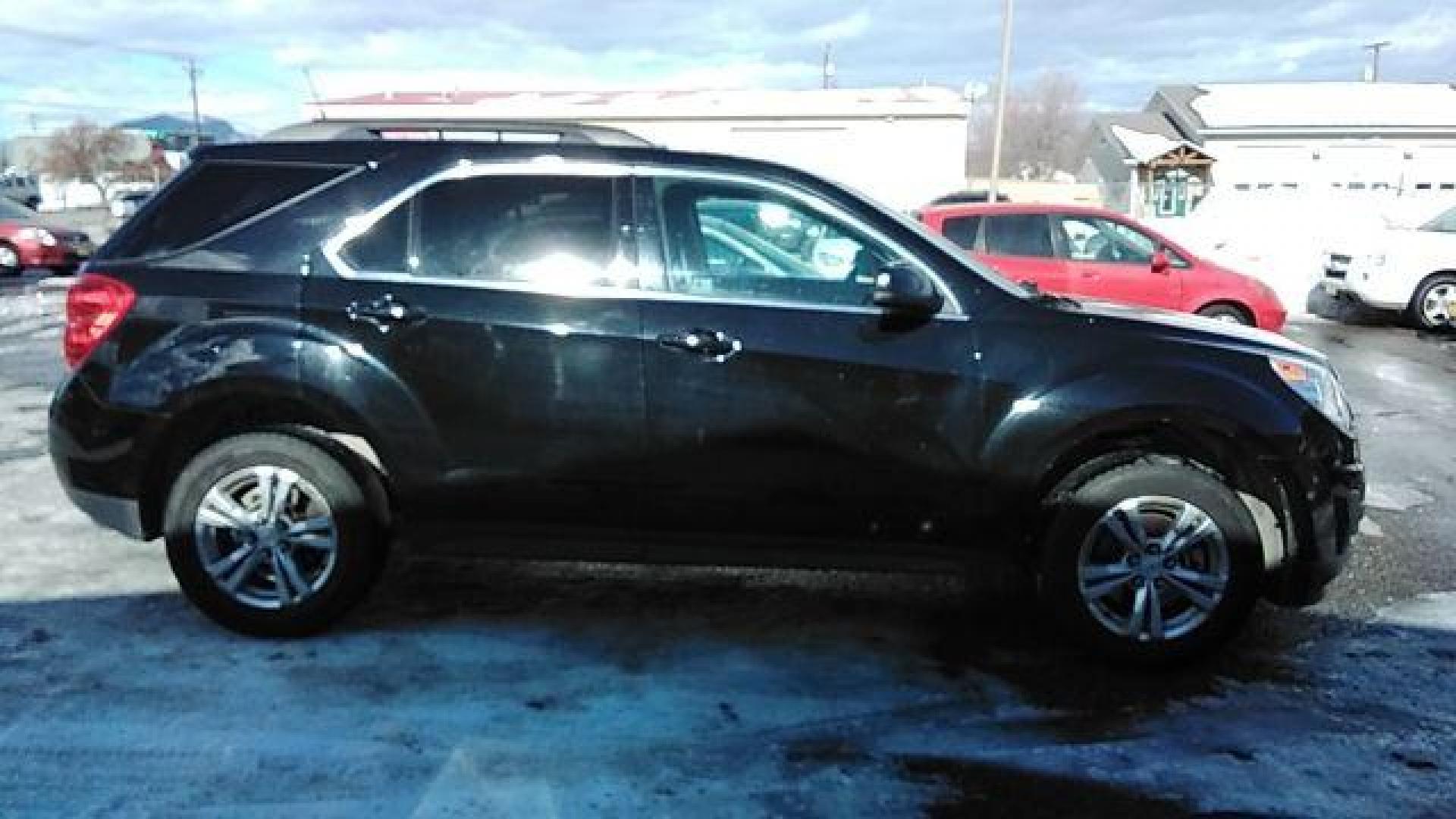 2010 Chevrolet Equinox LT1 AWD (2CNFLEEW4A6) with an 2.4L L4 DOHC 16V engine, 6-Speed Automatic transmission, located at 1821 N Montana Ave., Helena, MT, 59601, (406) 422-1031, 0.000000, 0.000000 - Photo#2