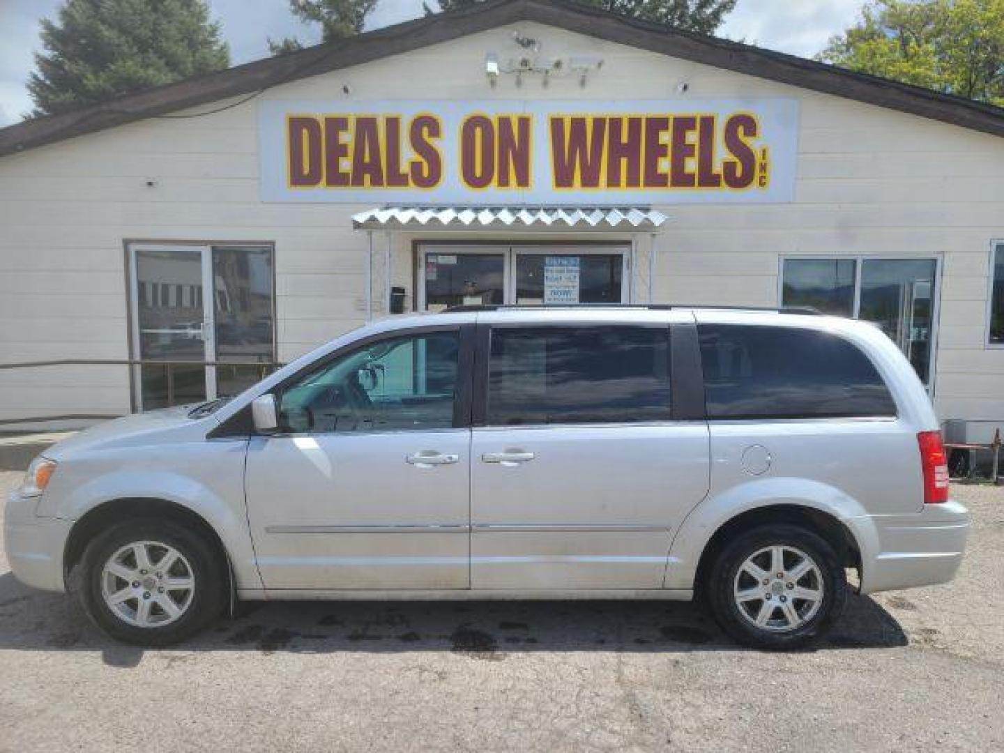 2010 Bright Silver Metall Chrysler Town and Country Touring (2A4RR5D17AR) with an 3.8L V6 OHV 12V engine, 6-Speed Automatic transmission, located at 1800 West Broadway, Missoula, 59808, (406) 543-1986, 46.881348, -114.023628 - Photo#5