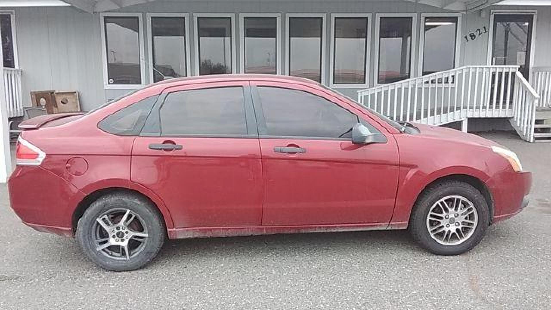 2010 Ford Focus SE Sedan (1FAHP3FN2AW) with an 2.0L L4 DOHC 16V engine, located at 1821 N Montana Ave., Helena, MT, 59601, (406) 422-1031, 0.000000, 0.000000 - Photo#3