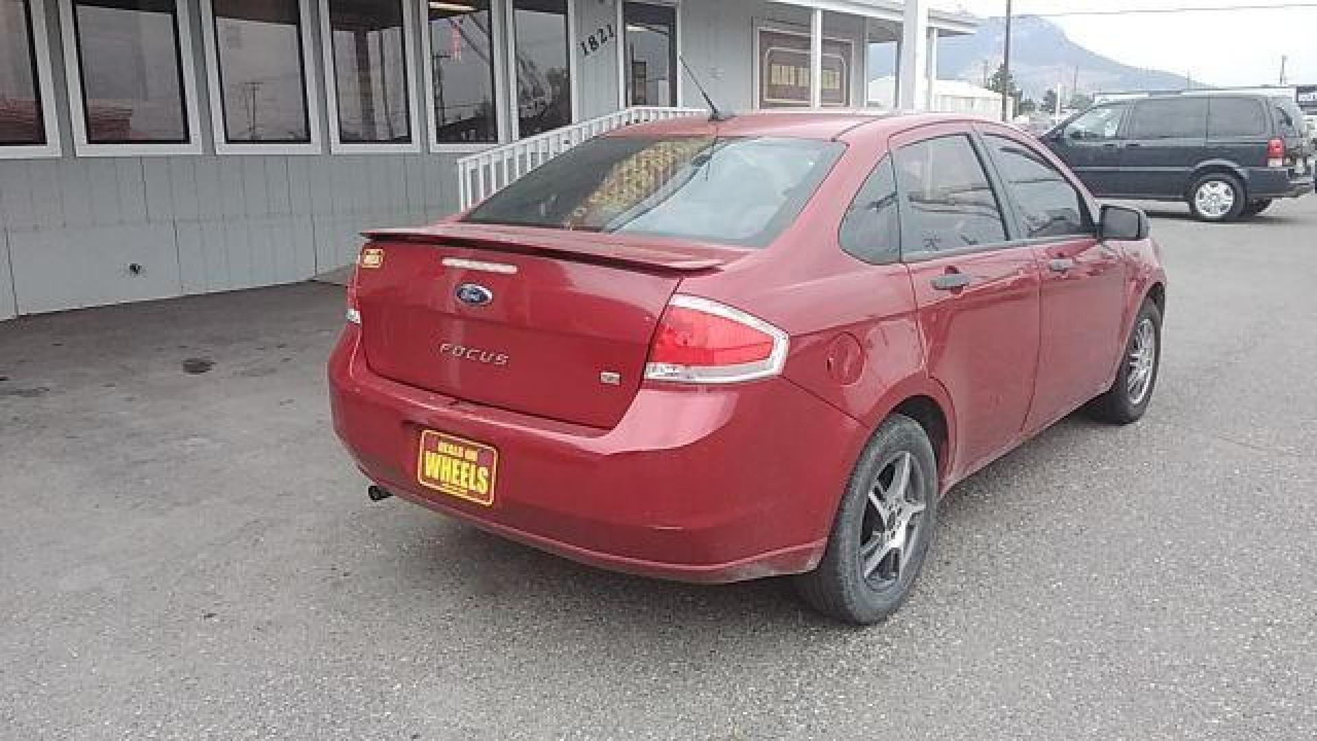 2010 Ford Focus SE Sedan (1FAHP3FN2AW) with an 2.0L L4 DOHC 16V engine, located at 1821 N Montana Ave., Helena, MT, 59601, (406) 422-1031, 0.000000, 0.000000 - Photo#4