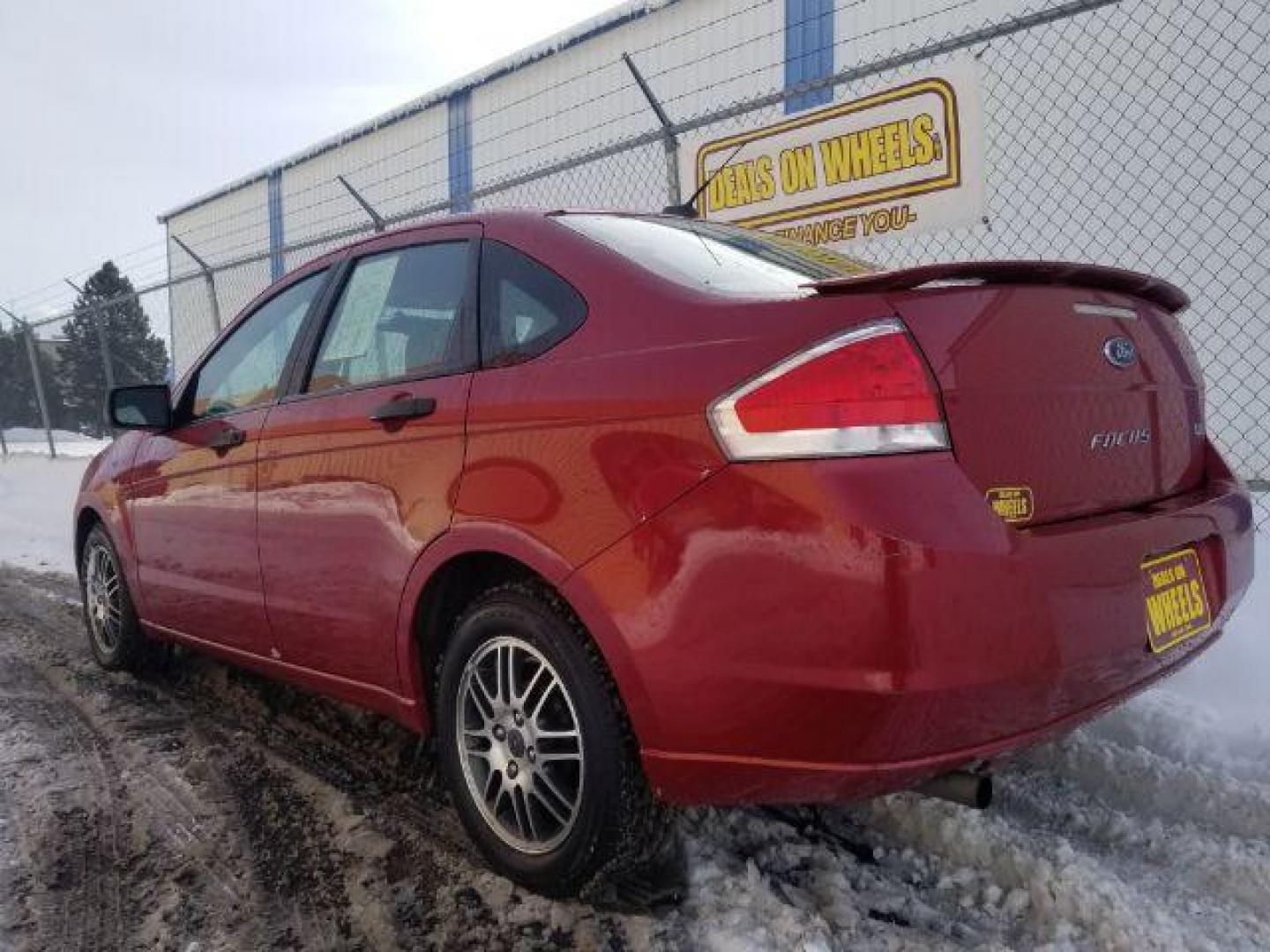 2010 Ford Focus SE Sedan (1FAHP3FNXAW) with an 2.0L L4 DOHC 16V engine, located at 1821 N Montana Ave., Helena, MT, 59601, (406) 422-1031, 0.000000, 0.000000 - Photo#5