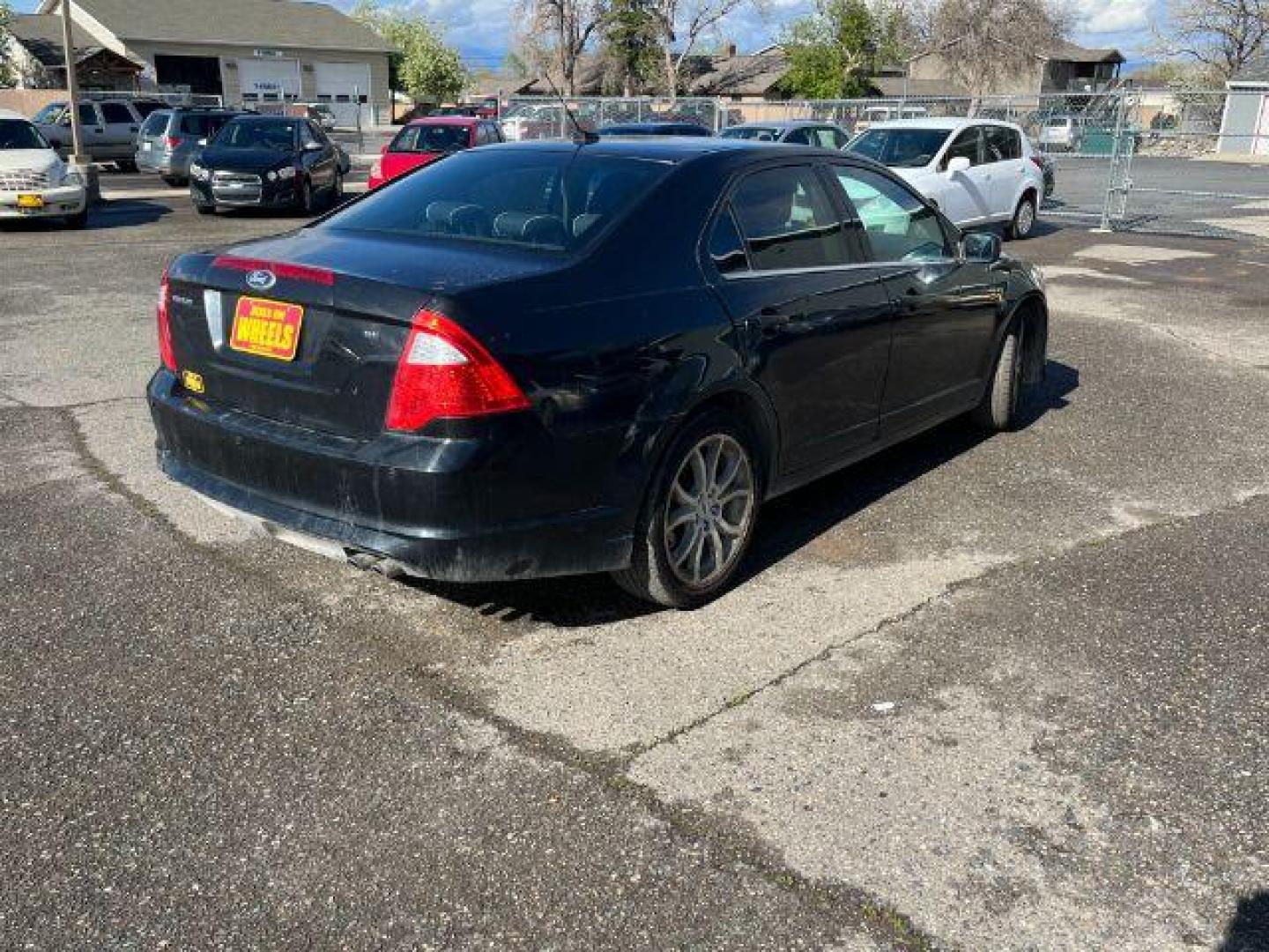 2010 Ford Fusion SE (3FAHP0HA4AR) with an 2.5L L4 DOHC 16V engine, located at 1821 N Montana Ave., Helena, MT, 59601, (406) 422-1031, 0.000000, 0.000000 - Photo#4