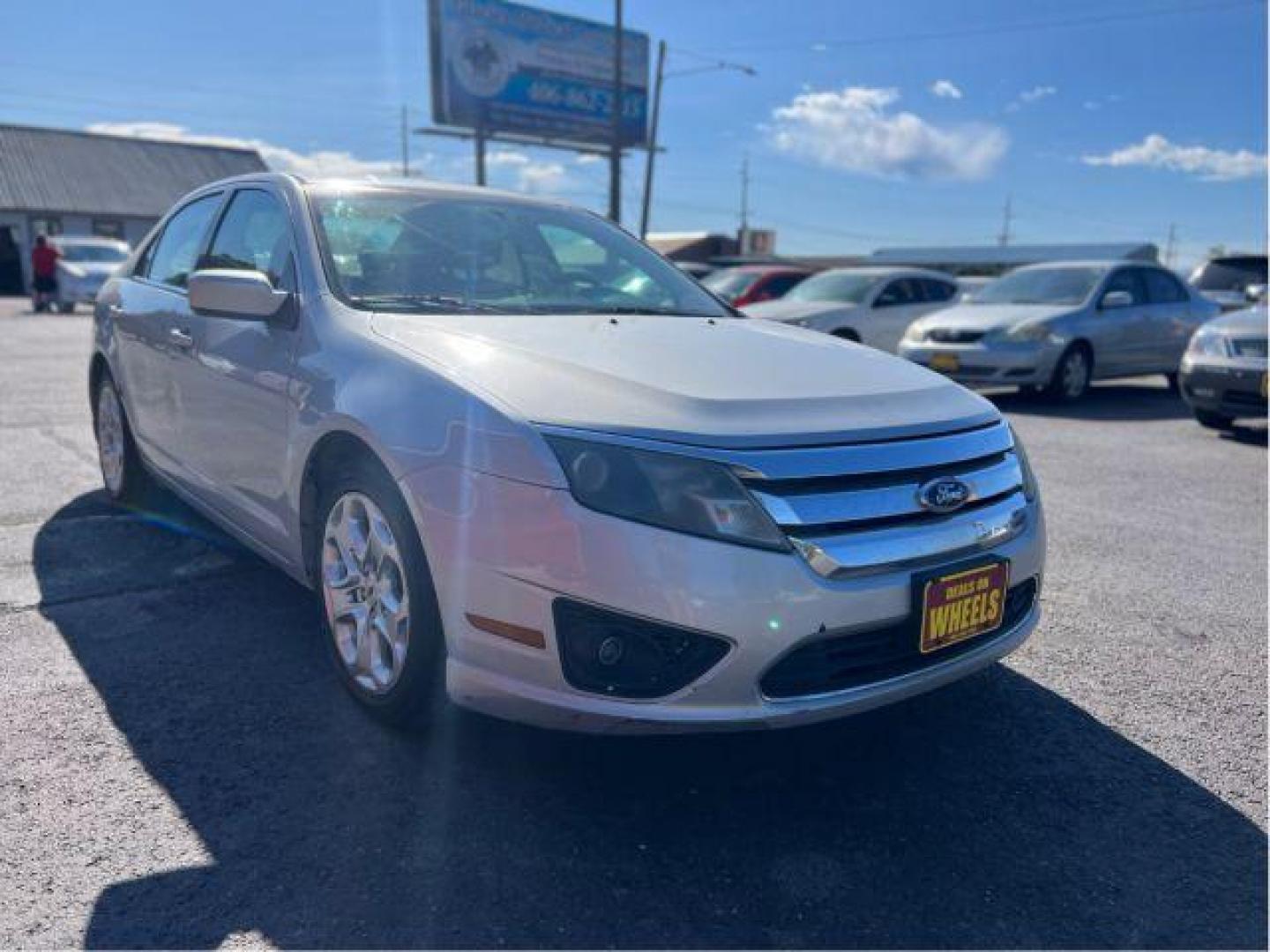 2010 Ford Fusion SE (3FAHP0HA9AR) with an 2.5L L4 DOHC 16V engine, located at 601 E. Idaho St., Kalispell, MT, 59901, 0.000000, 0.000000 - Photo#6