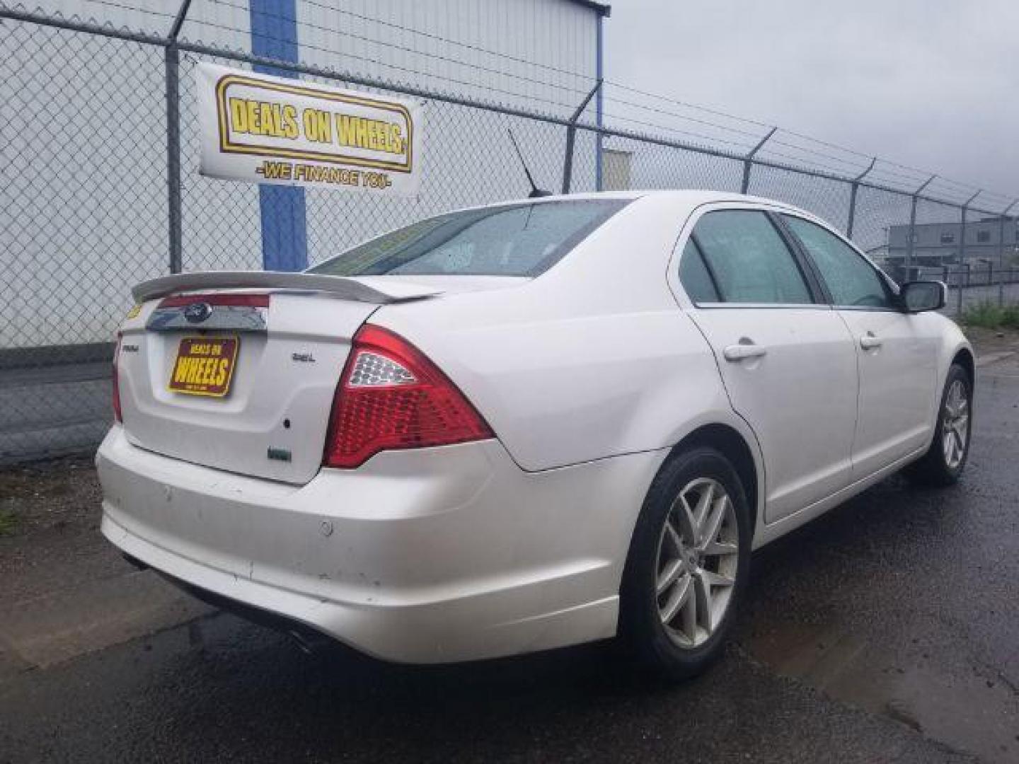 2010 Ford Fusion V6 SEL (3FAHP0JGXAR) with an 3.0L V6 DOHC 24V engine, located at 1800 West Broadway, Missoula, 59808, (406) 543-1986, 46.881348, -114.023628 - Photo#4