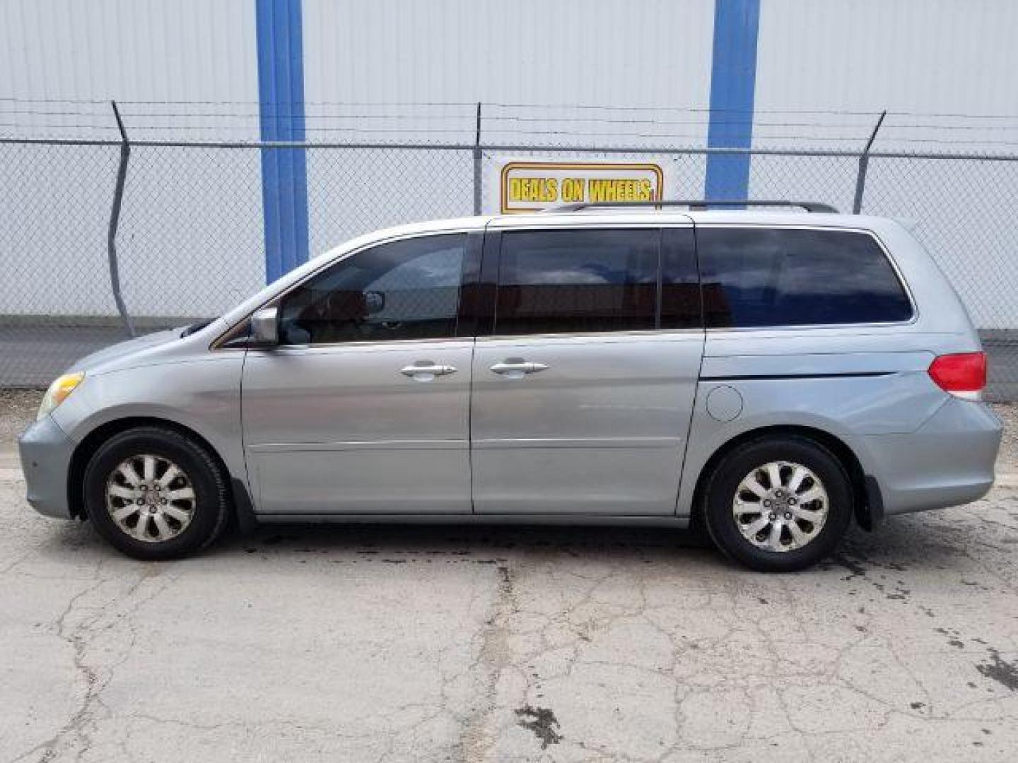 2010 Honda Odyssey EX-L w/ DVD and Navigation (5FNRL3H78AB) with an 3.5L V6 SOHC 24V engine, 5-Speed Automatic transmission, located at 1821 N Montana Ave., Helena, MT, 59601, (406) 422-1031, 0.000000, 0.000000 - Photo#2