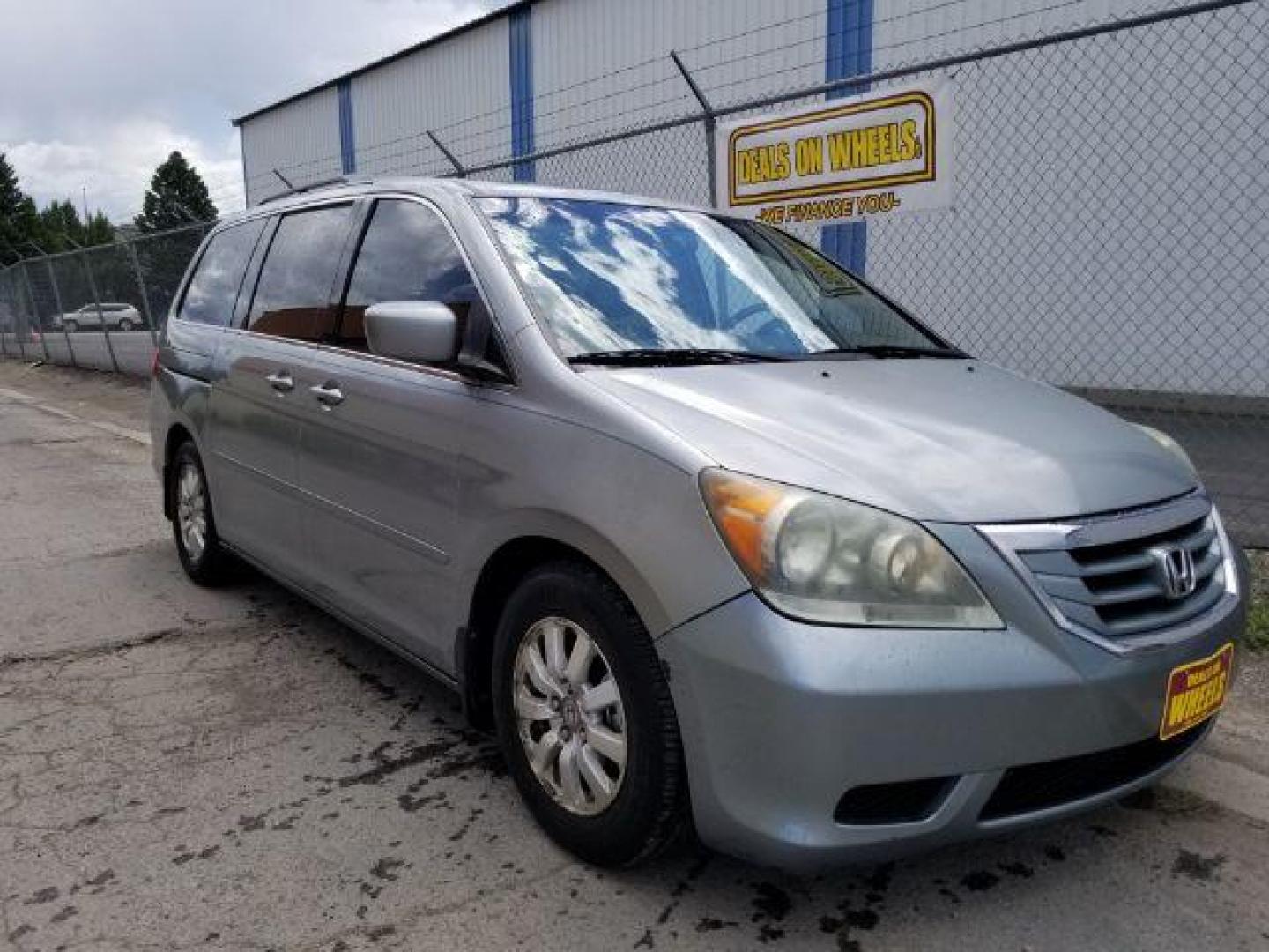 2010 Honda Odyssey EX-L w/ DVD and Navigation (5FNRL3H78AB) with an 3.5L V6 SOHC 24V engine, 5-Speed Automatic transmission, located at 1821 N Montana Ave., Helena, MT, 59601, (406) 422-1031, 0.000000, 0.000000 - Photo#6