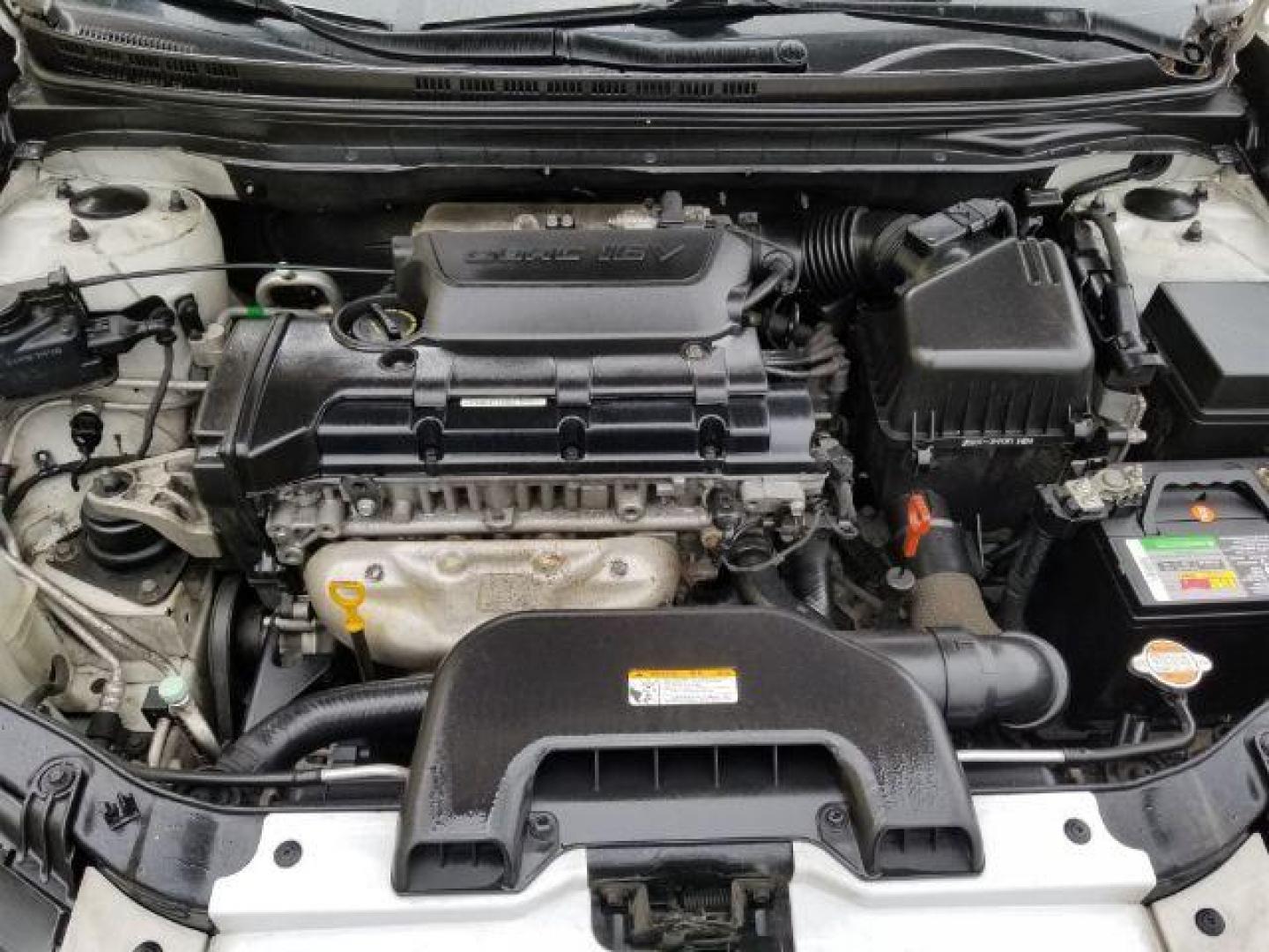 2010 Hyundai Elantra SE (KMHDU4AD0AU) with an 2.0L L4 DOHC 16V engine, located at 1821 N Montana Ave., Helena, MT, 59601, (406) 422-1031, 0.000000, 0.000000 - Photo#13