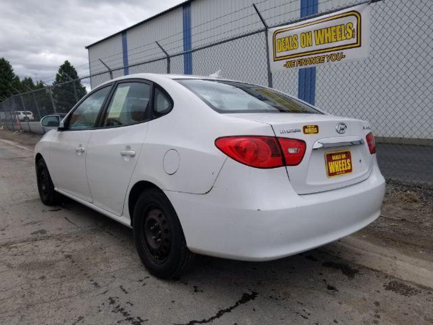 2010 Hyundai Elantra SE (KMHDU4AD0AU) with an 2.0L L4 DOHC 16V engine, located at 1821 N Montana Ave., Helena, MT, 59601, (406) 422-1031, 0.000000, 0.000000 - Photo#3