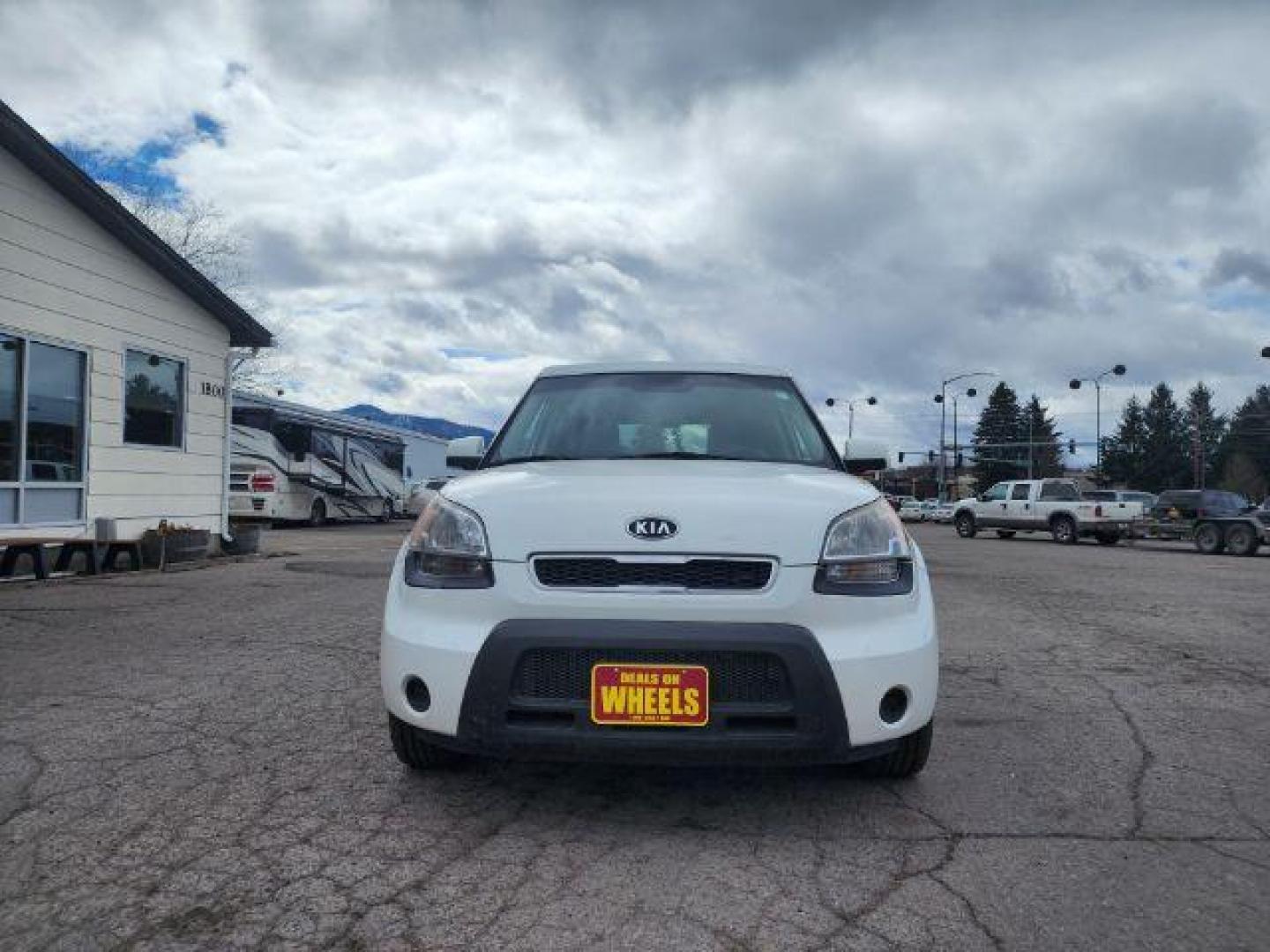 2010 Kia Soul ! (KNDJT2A23A7) with an 2.0L L4 DOHC 16V engine, located at 1800 West Broadway, Missoula, 59808, (406) 543-1986, 46.881348, -114.023628 - Photo#1