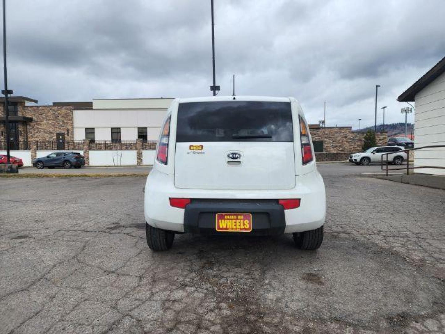 2010 Kia Soul ! (KNDJT2A23A7) with an 2.0L L4 DOHC 16V engine, located at 1800 West Broadway, Missoula, 59808, (406) 543-1986, 46.881348, -114.023628 - Photo#4