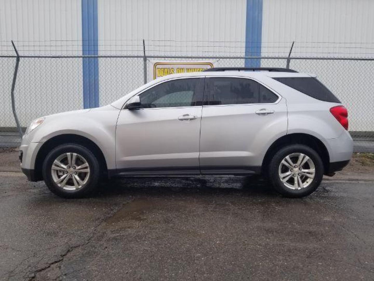 2011 Chevrolet Equinox 1LT 2WD (2CNALDEC7B6) with an 2.4L L4 DOHC 16V engine, 6-Speed Automatic transmission, located at 4047 Montana Ave., Billings, MT, 59101, 45.770847, -108.529800 - Photo#6