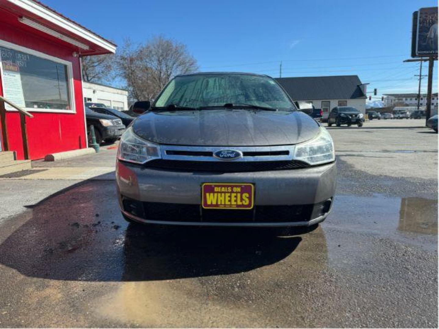 2011 Ford Focus SE Sedan (1FAHP3FN1BW) with an 2.0L L4 DOHC 16V engine, located at 601 E. Idaho St., Kalispell, MT, 59901, 0.000000, 0.000000 - Photo#7